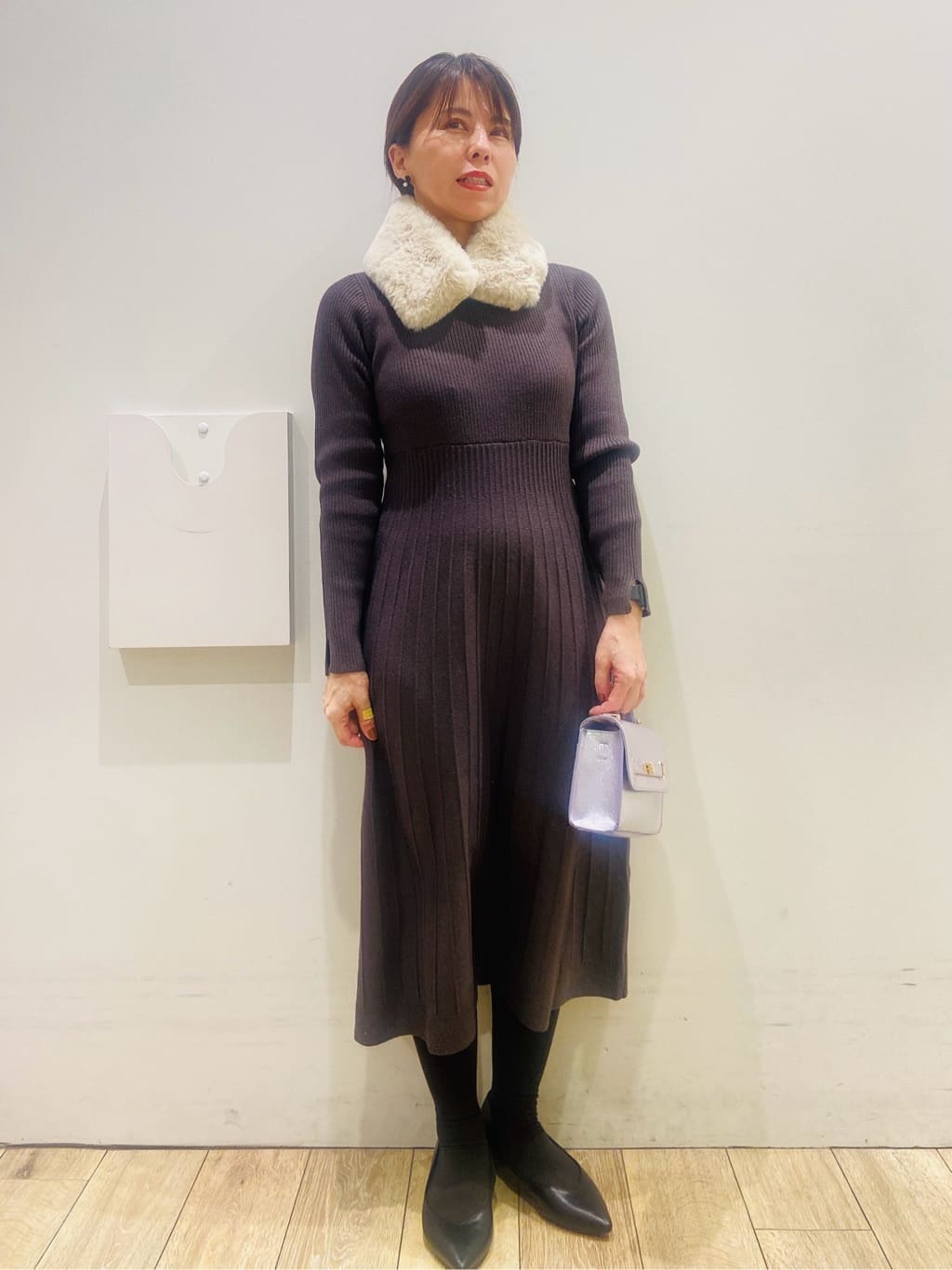 YUKOさんの「index｜ラメフェザープルオーバーセット ニットワンピース【洗濯機OK】《XS～LL》」を使ったコーディネート