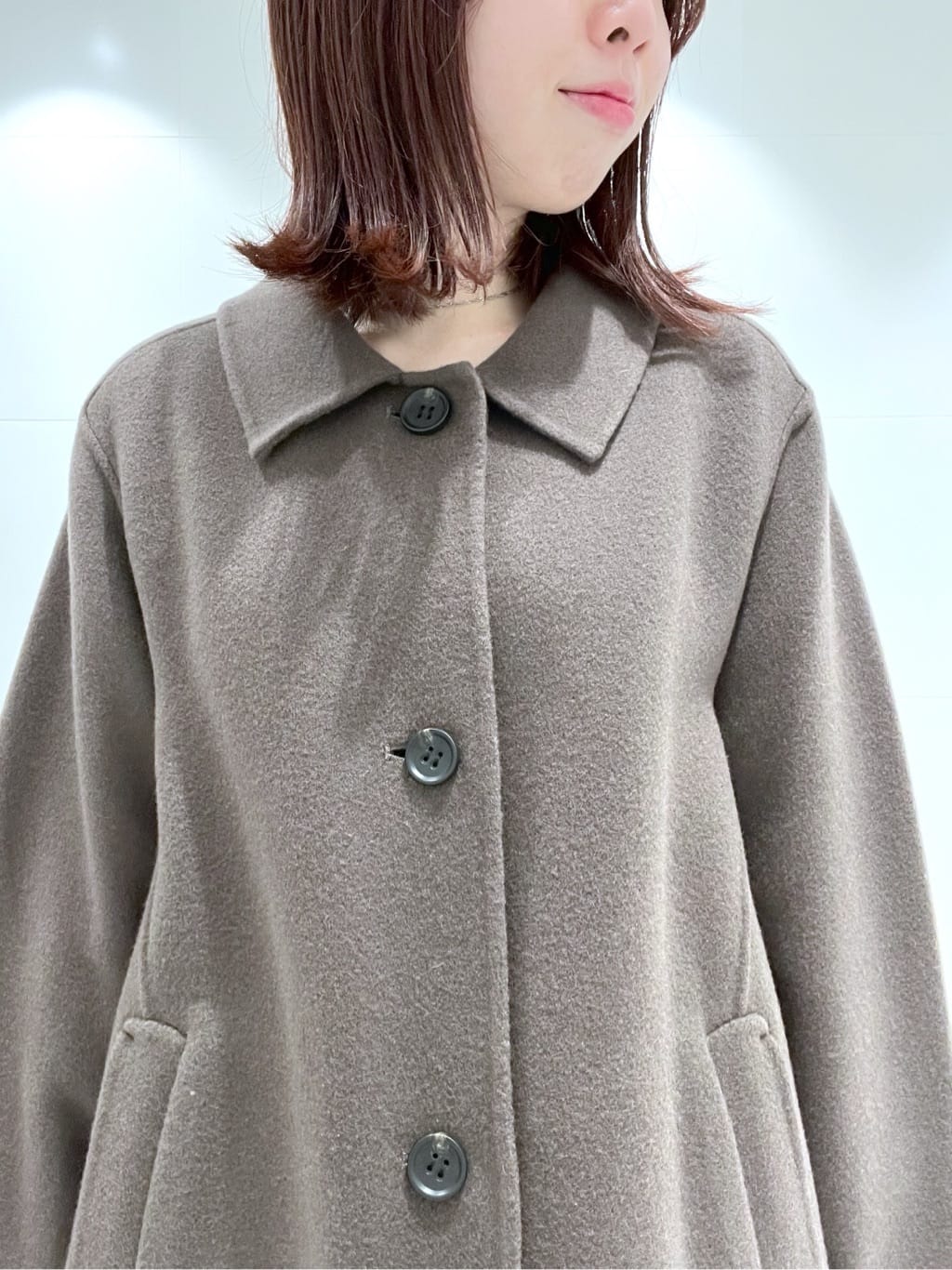 Makinoさんの「Dessin｜ウールカシミヤVネック」を使ったコーディネート