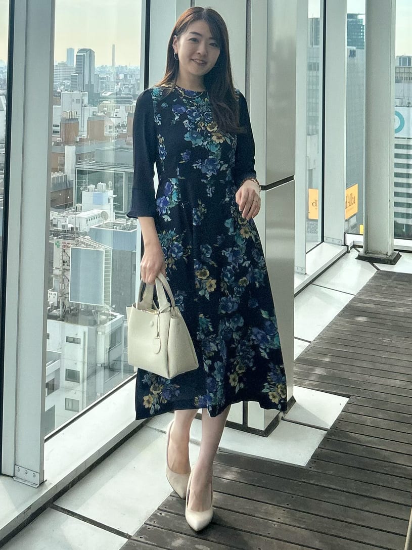 hayaseさんの「SunaUna｜【手洗い可】花柄パネルワンピース」を使ったコーディネート
