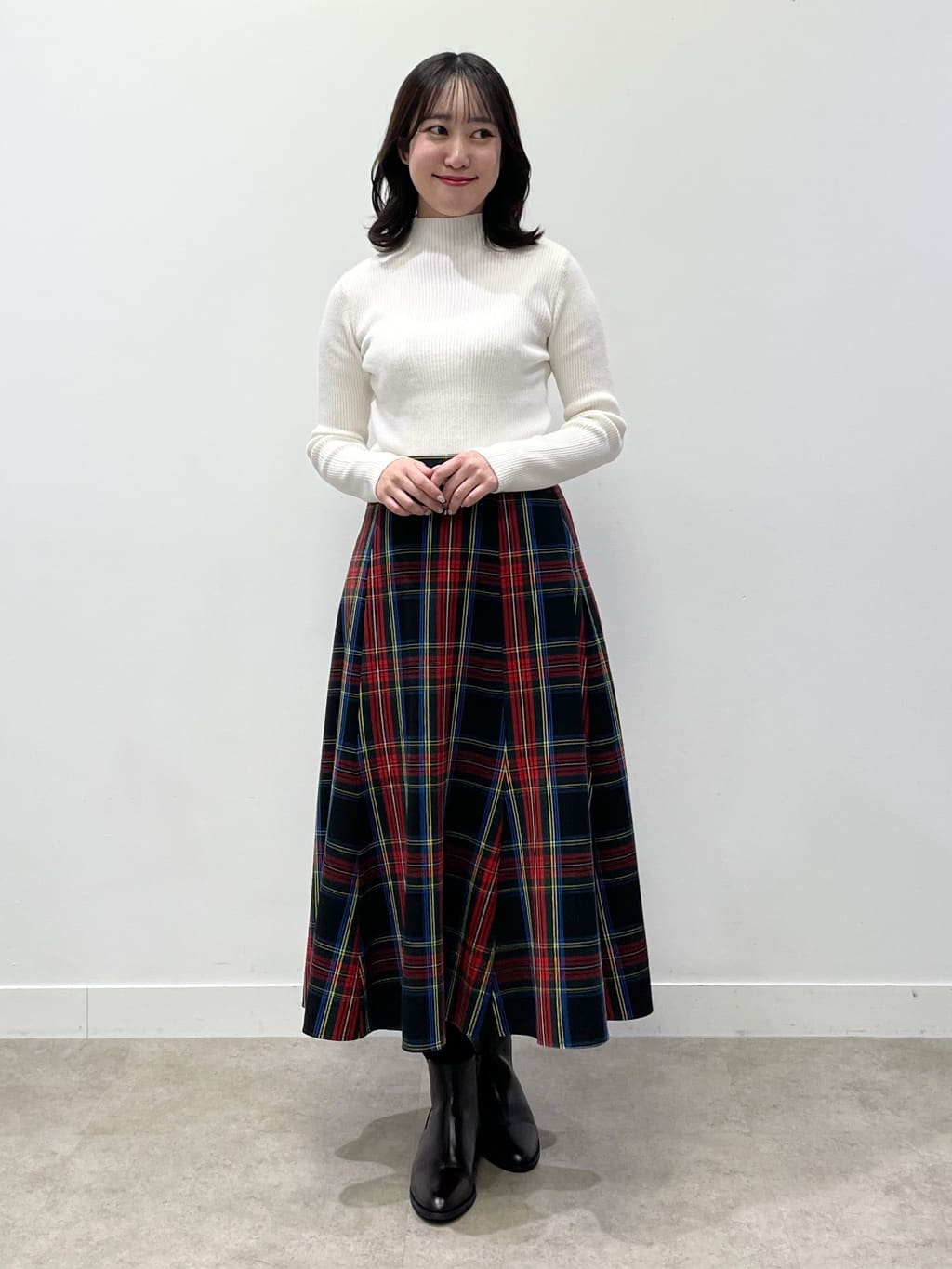 yukariさんの「Dessin｜【2点セット・洗える】シャギーベストニットワンピース」を使ったコーディネート
