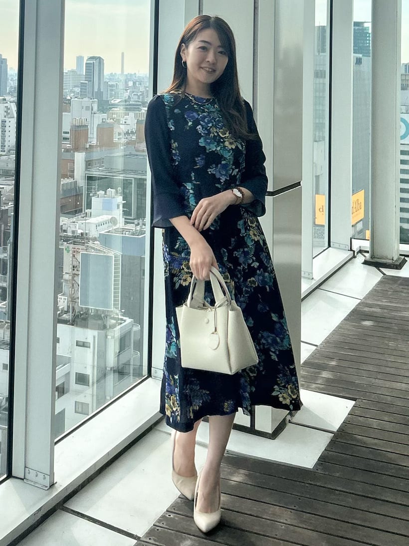 hayaseさんの「SunaUna｜【手洗い可】花柄パネルワンピース」を使ったコーディネート