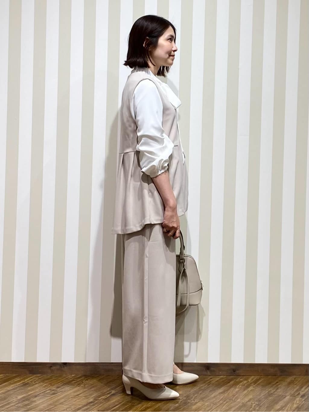 SAOさんの「SHOO･LA･RUE｜【洗濯機可/S-3L】リボンボウタイが魅力　大人の華やかブラウス」を使ったコーディネート