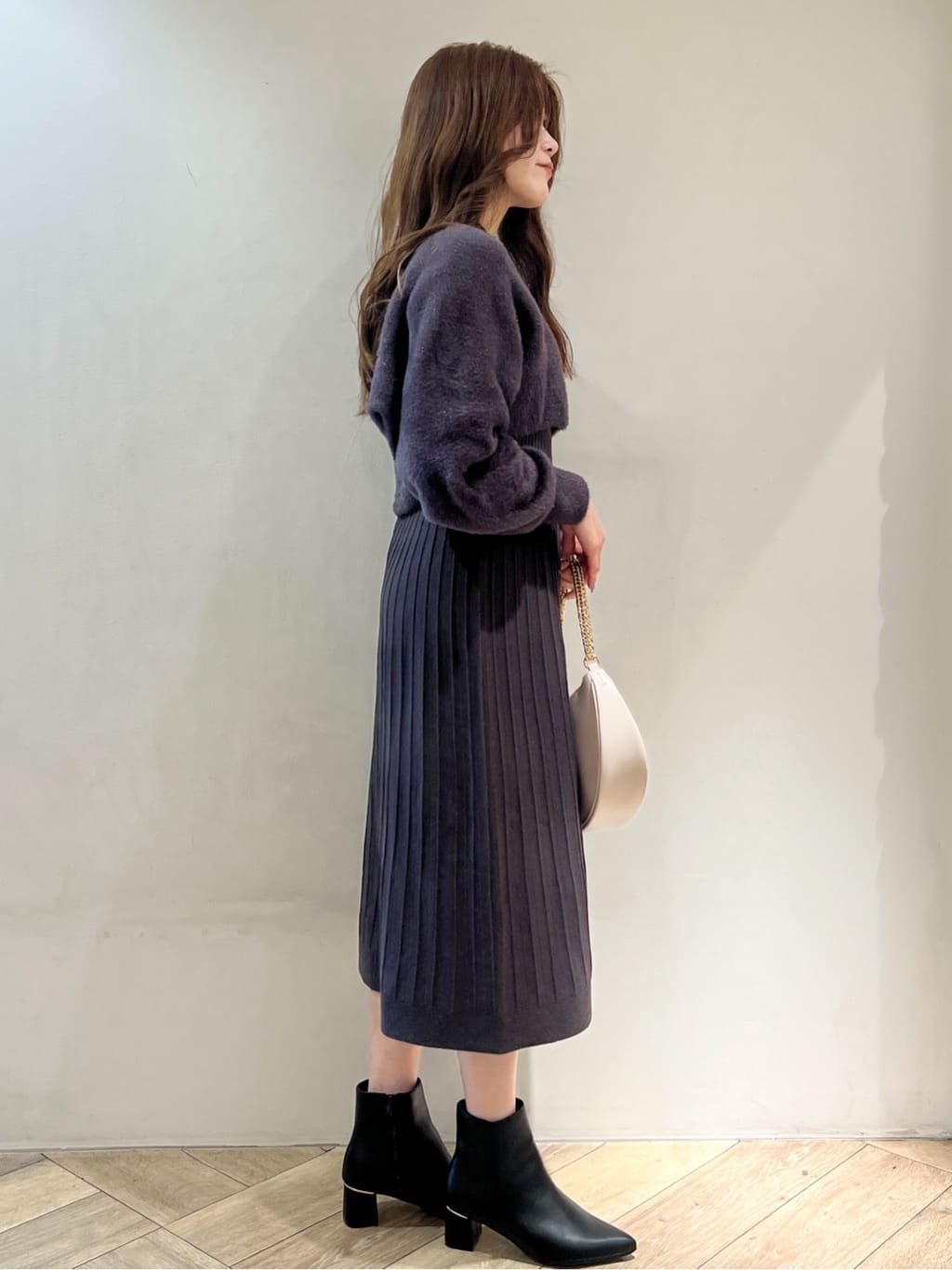 nanaさんの「index｜ラメフェザープルオーバーセット ニットワンピース【洗濯機OK】《XS～LL》」を使ったコーディネート