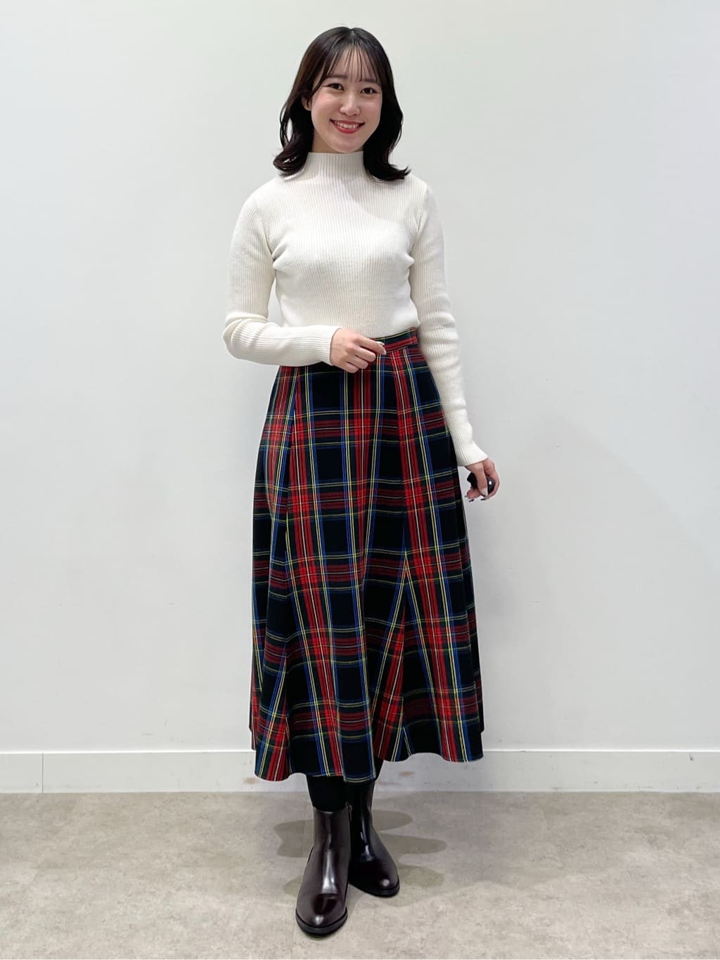 yukariさんの「Dessin｜【2点セット・洗える】シャギーベストニットワンピース」を使ったコーディネート