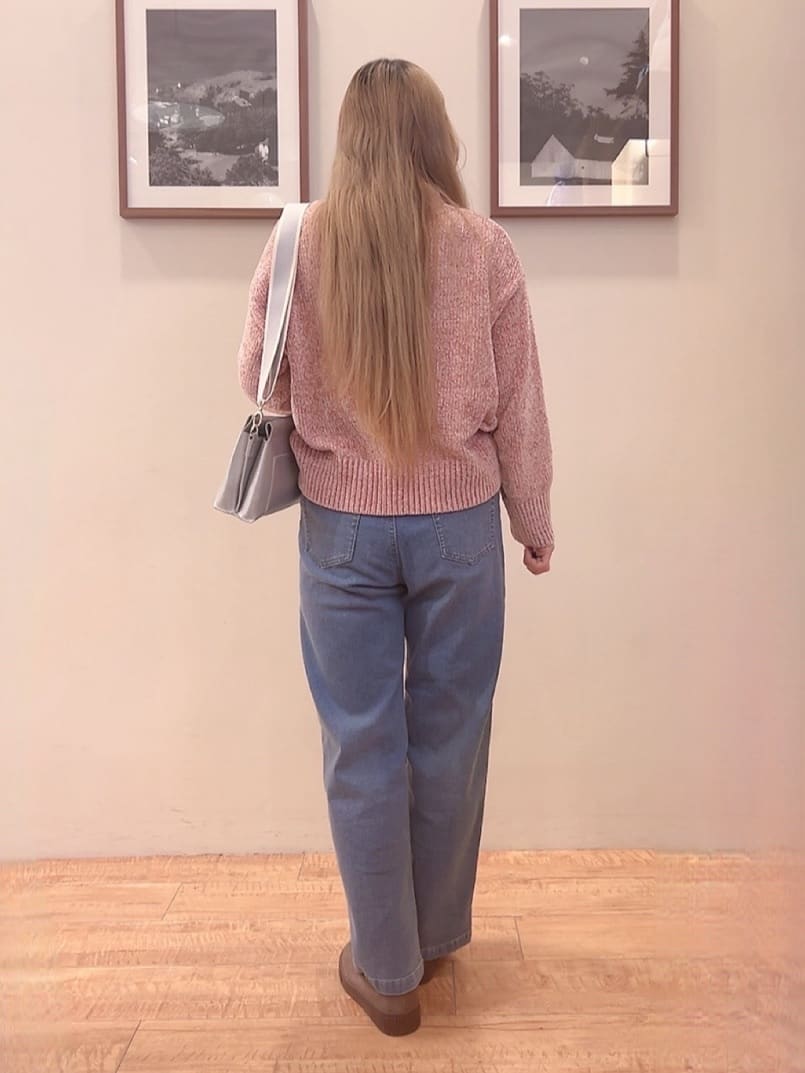 ユキトさんの「SHOO･LA･RUE｜【あったか/SS-LL】裏微起毛 ストレートデニムパンツ」を使ったコーディネート