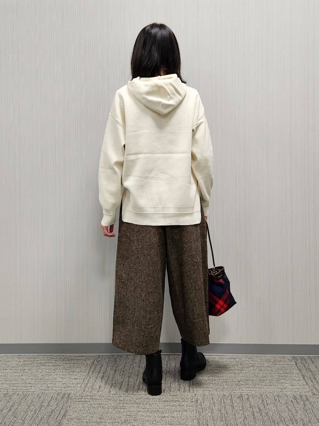 naraさんの「Dessin｜【洗える／体型カバー】ちょうどいいニットパーカ」を使ったコーディネート