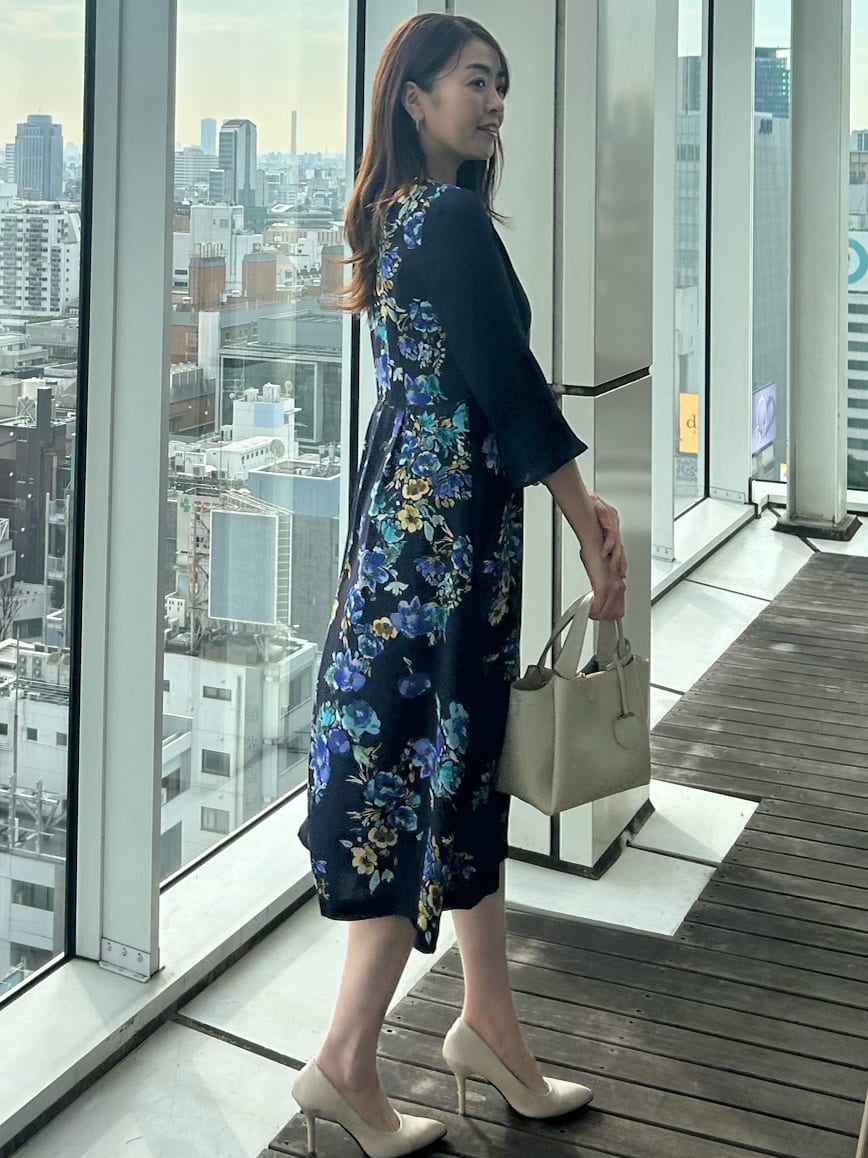 hayaseさんの「SunaUna｜【手洗い可】花柄パネルワンピース」を使ったコーディネート