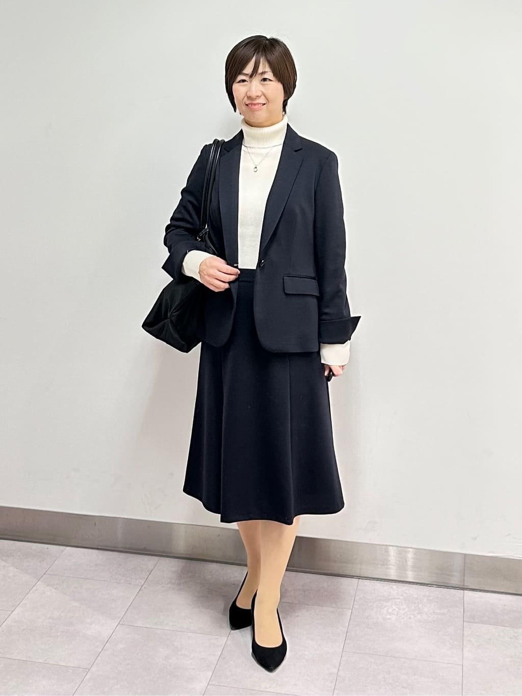 みなこさんの「UNTITLED｜【洗えるスーツ/ストレッチ】ウール混ジャージ マーメイドスカート」を使ったコーディネート