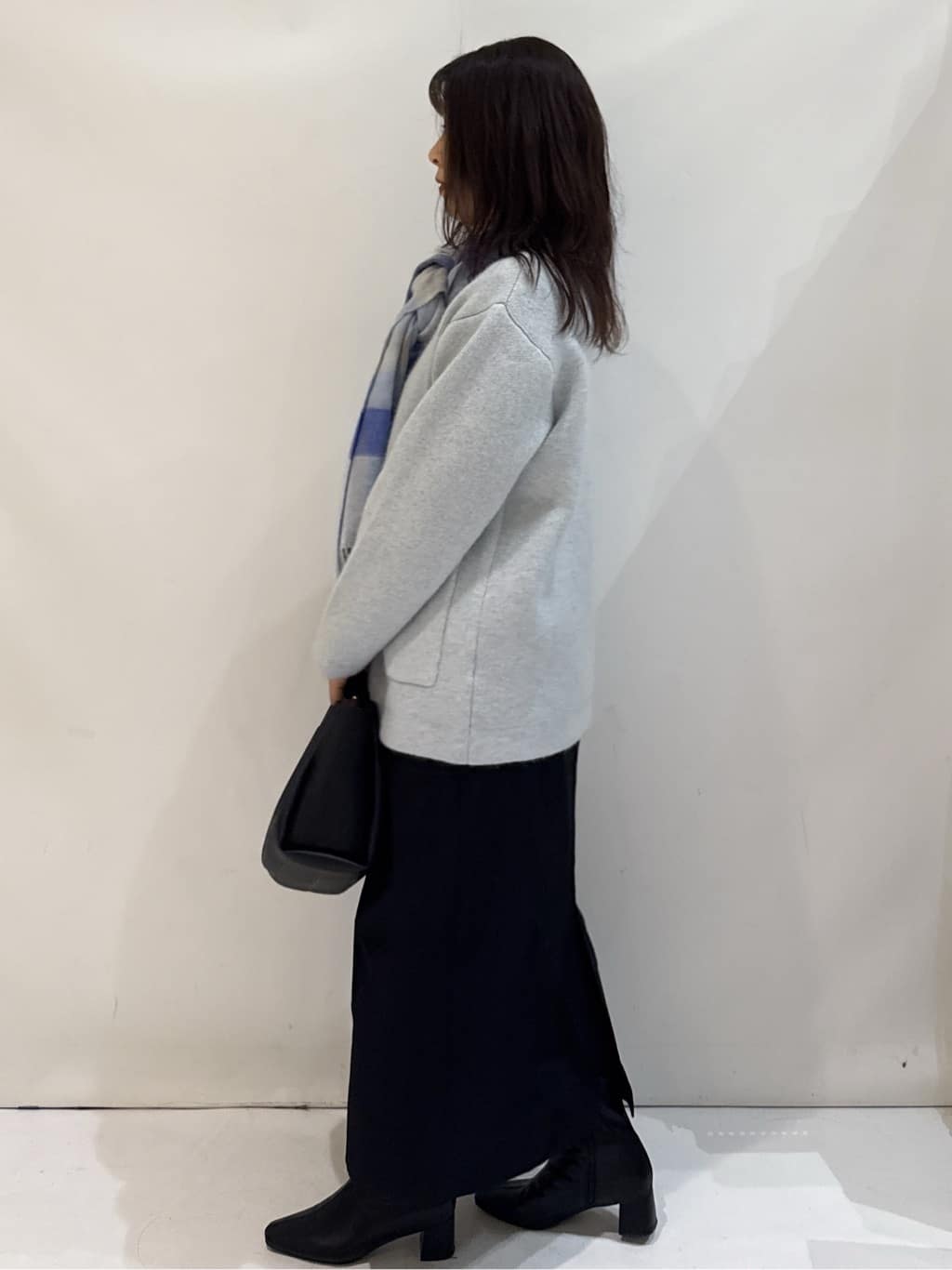 nakkoさんの「OPAQUE.CLIP｜ストレッチタックナロースカート【洗濯機OK】」を使ったコーディネート