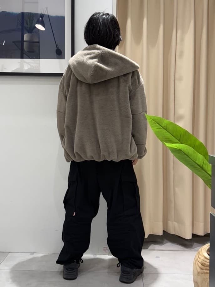 はさんの「THE SHOP TK｜【大人の上品カジュアルを叶える】ハグするニット 洗濯機OK／6色展開」を使ったコーディネート