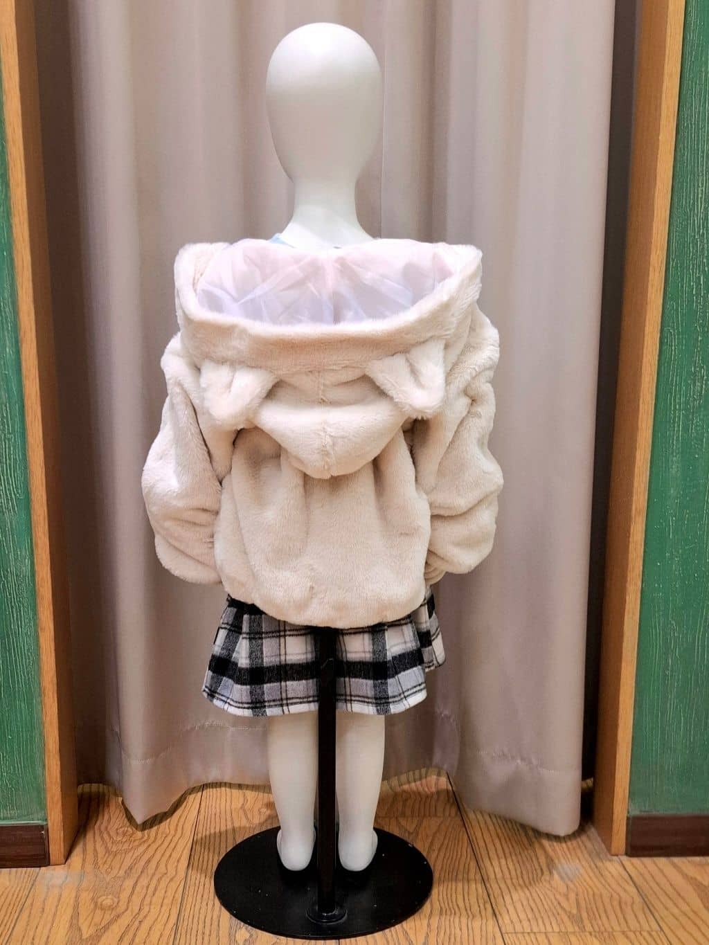 haruさんの「SHOO･LA･RUE｜【100-120cm/トドラー】耳付きエコファーパーカ」を使ったコーディネート