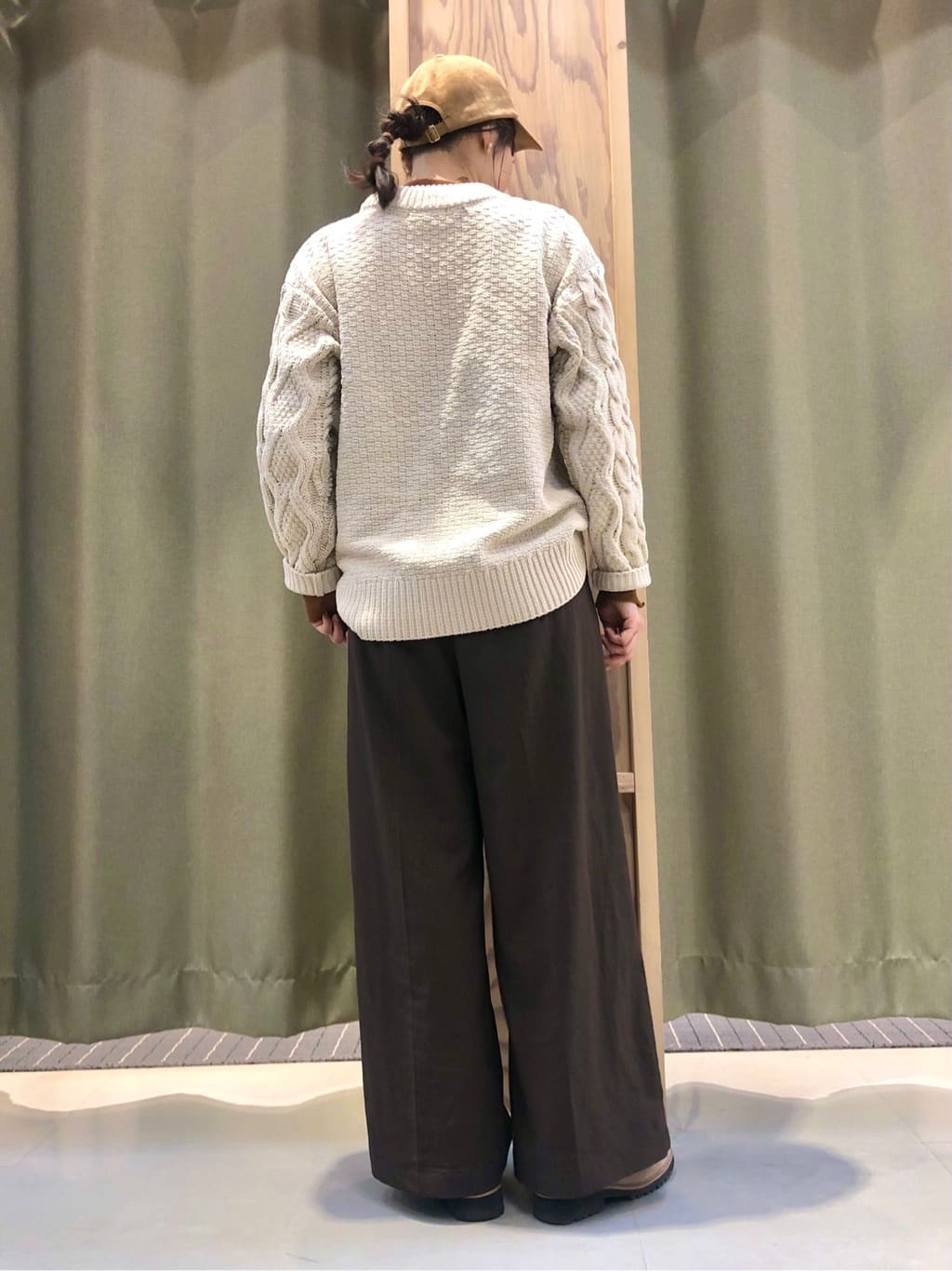ころさんの「THE SHOP TK｜【洗える】冬のコーデを盛り上げる マットモール ケーブルニット」を使ったコーディネート