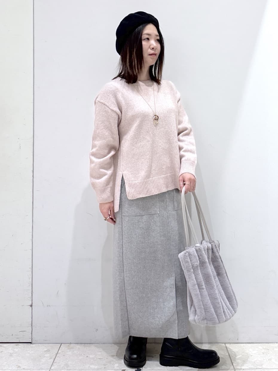 mameさんの「OPAQUE.CLIP｜リラクシークルーネックニット【洗濯機OK】」を使ったコーディネート