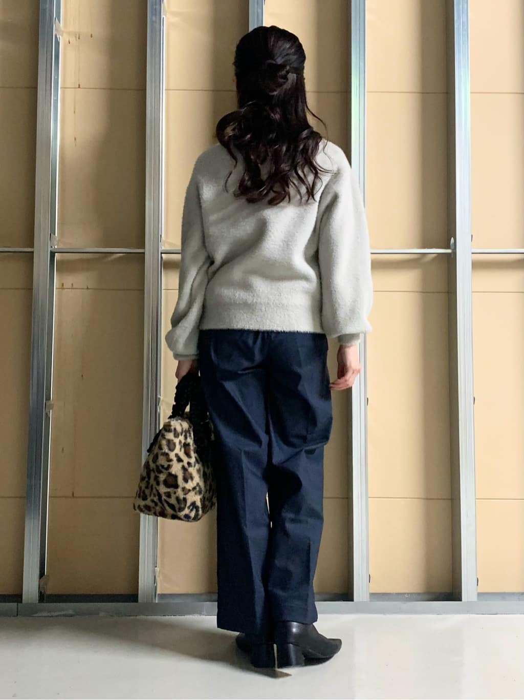 sahoさんの「THE SHOP TK｜【洗える】上品にきらめく フェザーラメニット」を使ったコーディネート