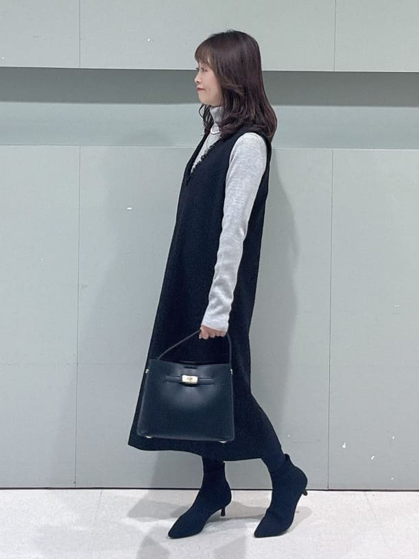 makiさんの「UNTITLED｜【日本製／通勤／フォーマル】カシミヤ混ノーカラーコート」を使ったコーディネート