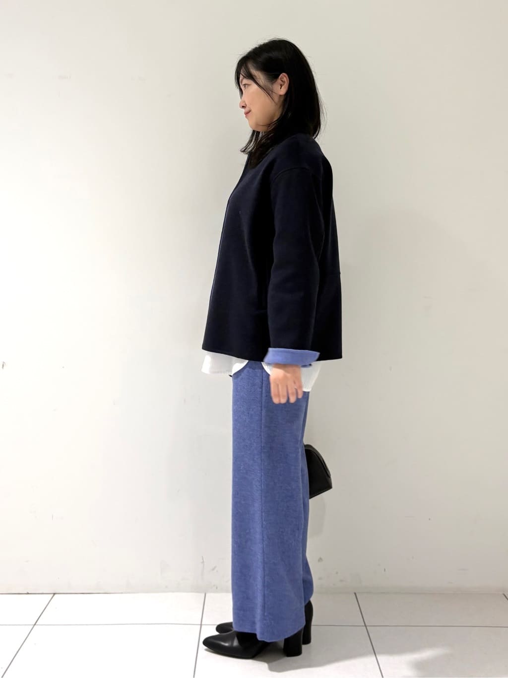 momokoさんの「INDIVI｜【配色デザイン／ショート丈】ウールリバー ノーカラーコート」を使ったコーディネート