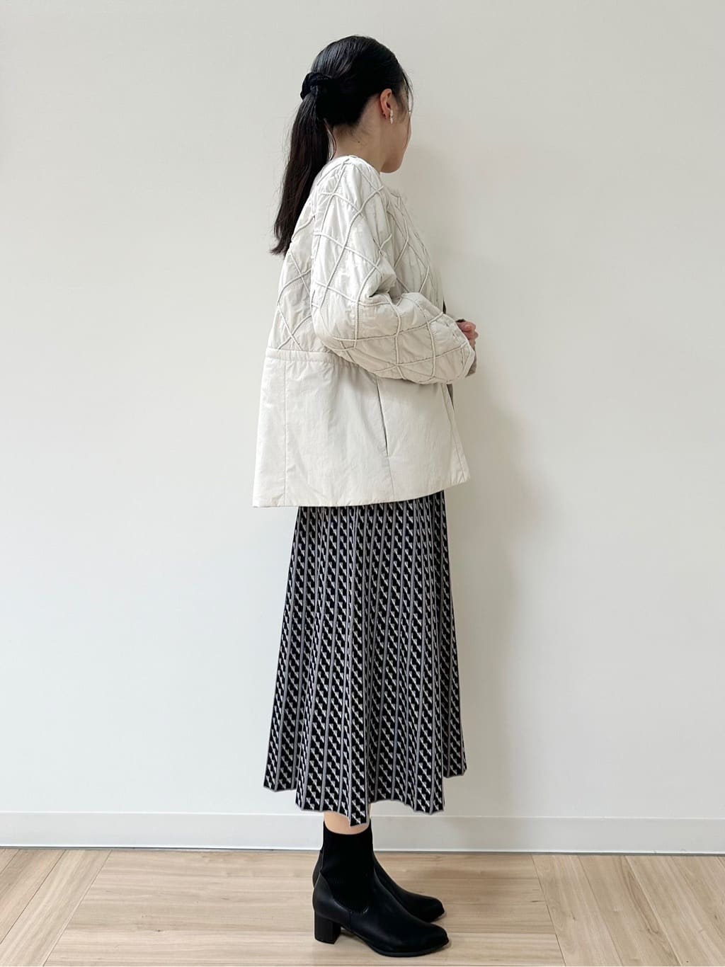 Momoさんの「Reflect｜【気軽な羽織に◎】中綿キルティングショートコート」を使ったコーディネート