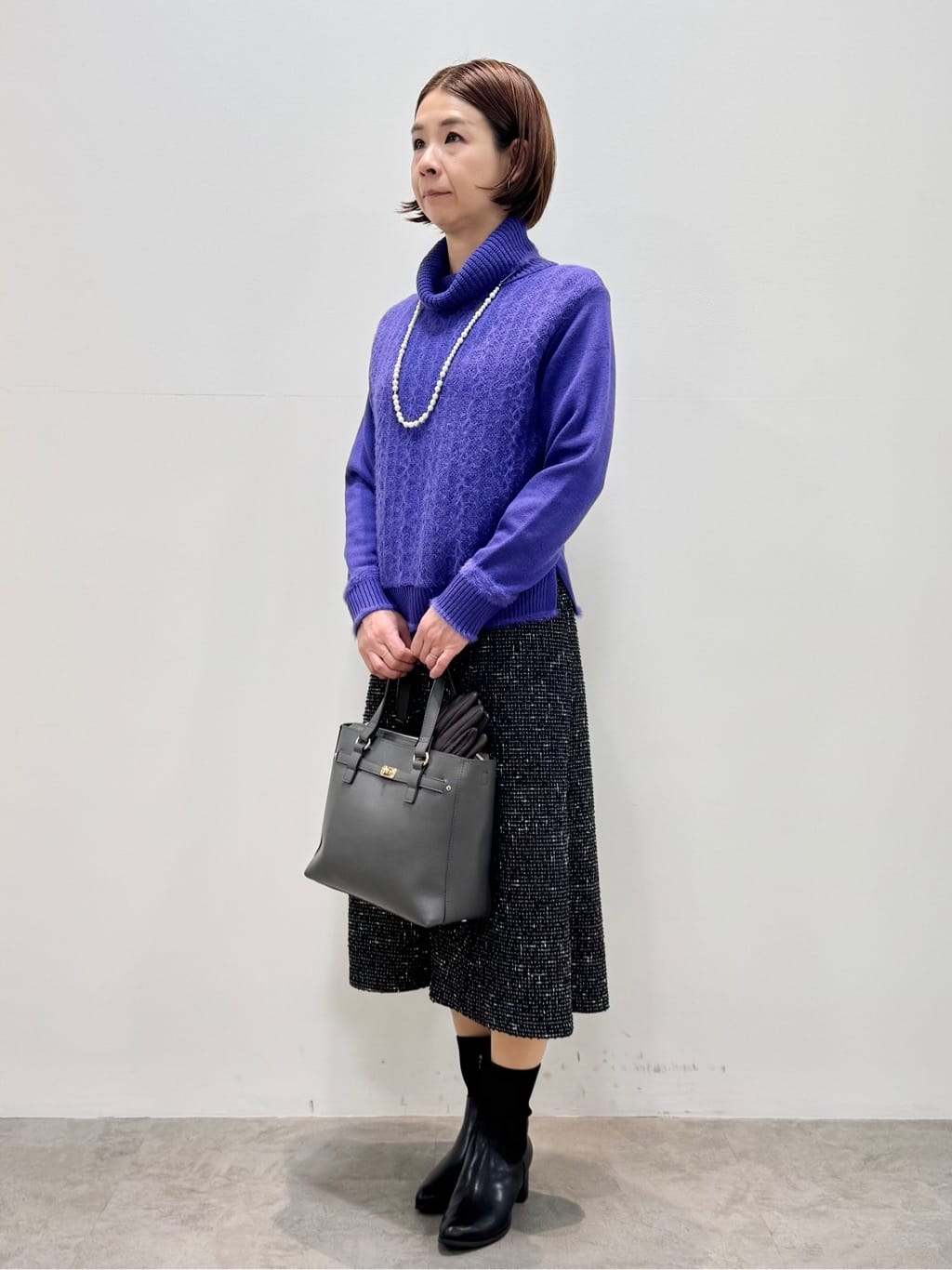 koyaさんの「Reflect｜【ほんのりラメ感◎】ふわふわフェザーヤーンハイネックニット」を使ったコーディネート