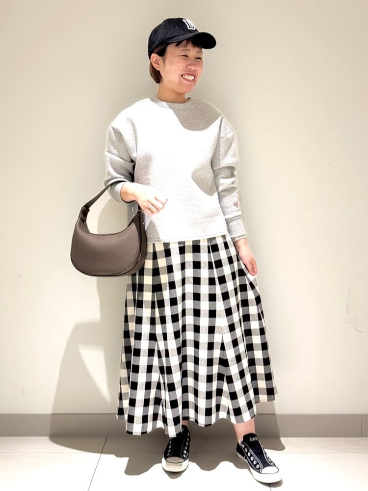 Liriさんの「Dessin｜【洗える】チェック柄起毛フレアスカート」を使ったコーディネート