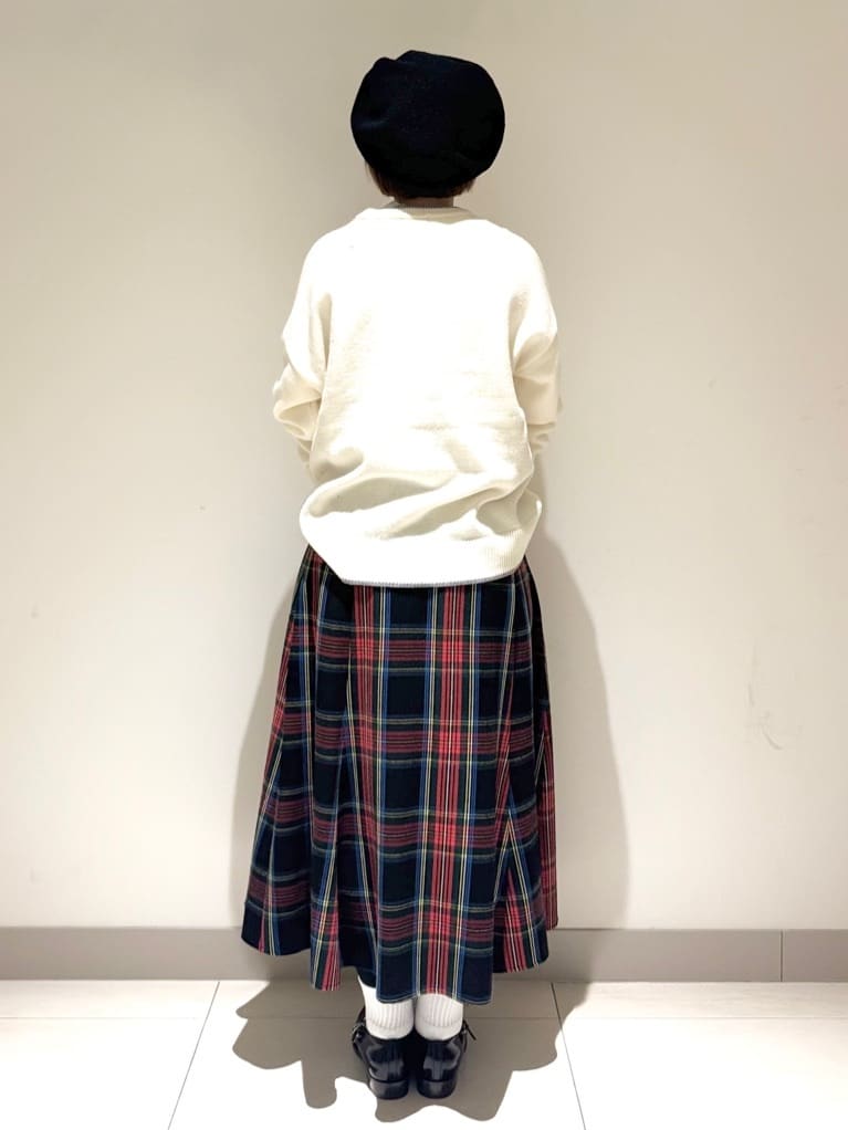 Liriさんの「Dessin｜【洗える】チェック柄起毛フレアスカート」を使ったコーディネート