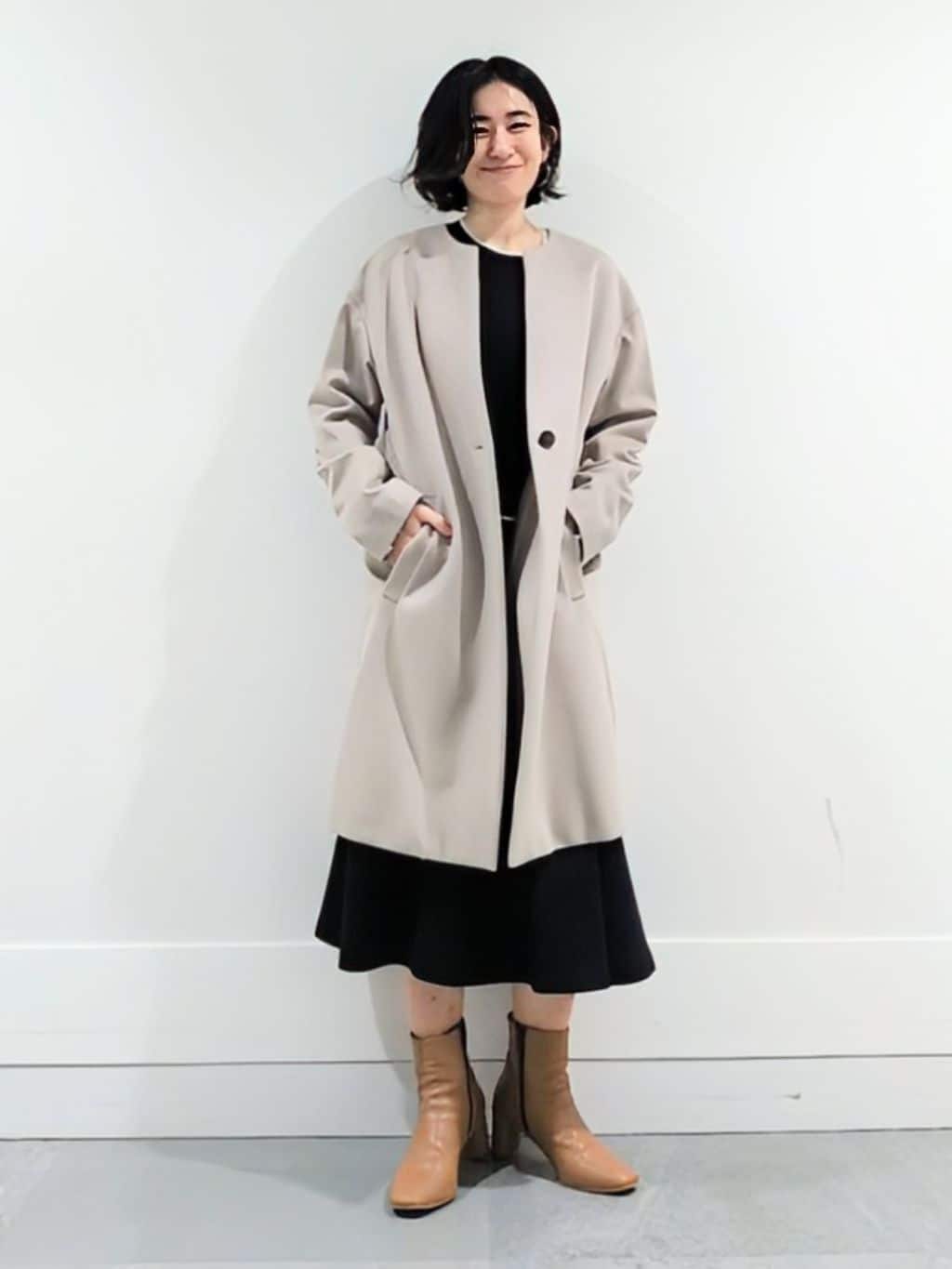 ミズタさんの「UNTITLED｜【日本製／通勤／フォーマル】カシミヤ混ノーカラーコート」を使ったコーディネート