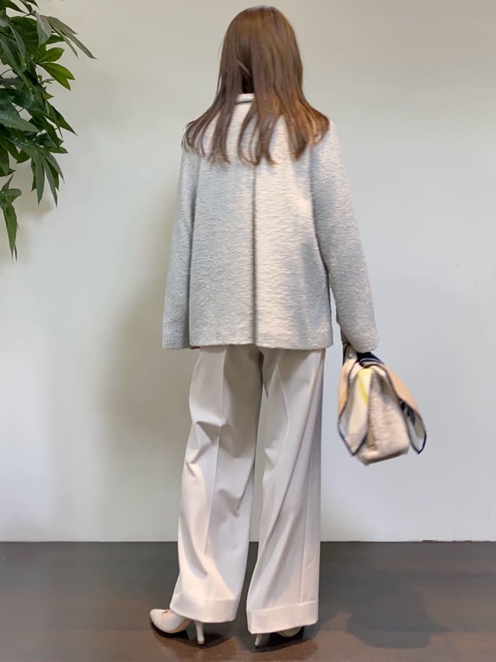 tomoさんの「UNTITLED｜【8色展開／コンパクト丈】レーヨン混 コクーンニット」を使ったコーディネート