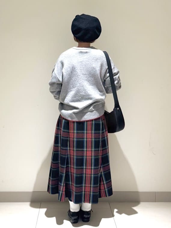 Liriさんの「Dessin｜【洗える】チェック柄起毛フレアスカート」を使ったコーディネート