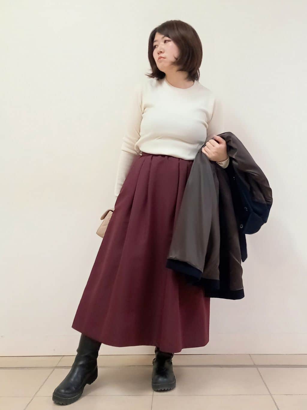 emiさんの「DRESSTERIOR｜Super110sウールステンカラーコート」を使ったコーディネート