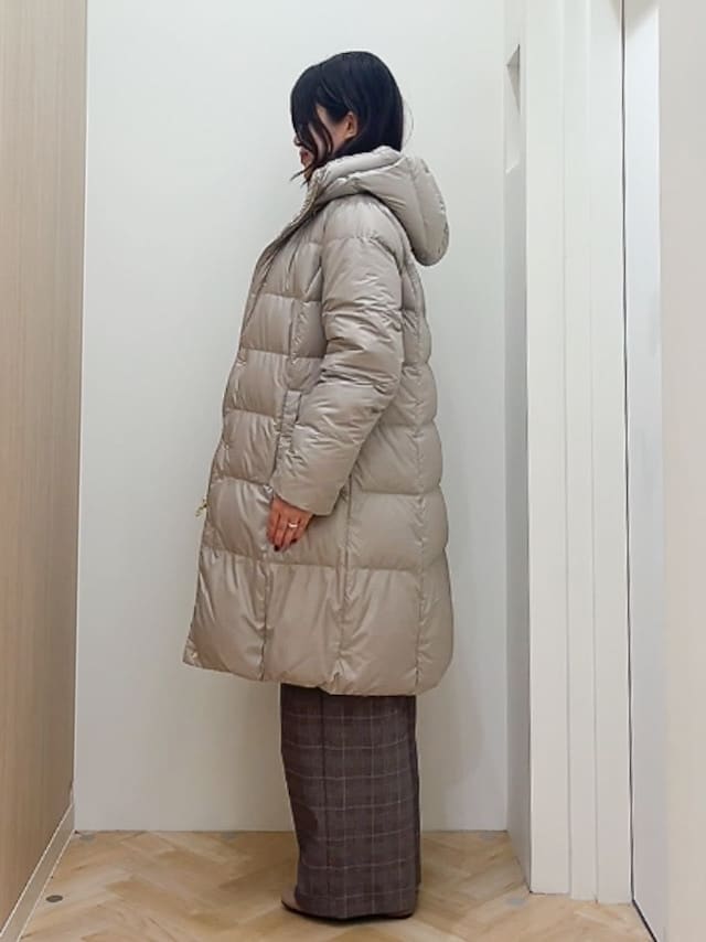 チョコさんの「grove｜【名品アウター/800FP・多機能】つつまれダウンロング」を使ったコーディネート