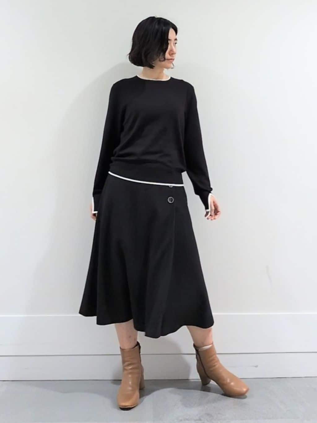 ミズタさんの「UNTITLED｜【日本製／通勤／フォーマル】カシミヤ混ノーカラーコート」を使ったコーディネート