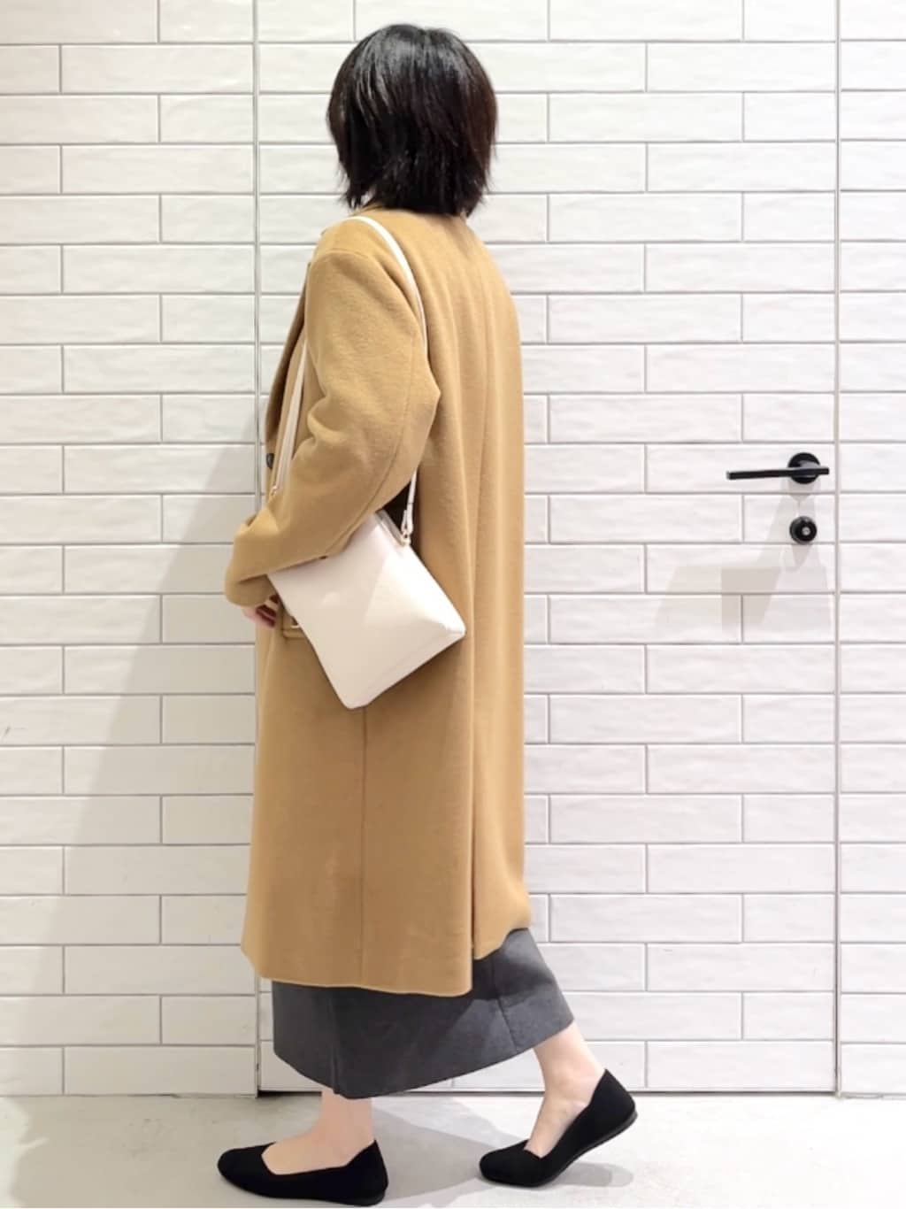 しおりさんの「OPAQUE.CLIP｜カシミヤブレンドウールチェスターコート」を使ったコーディネート