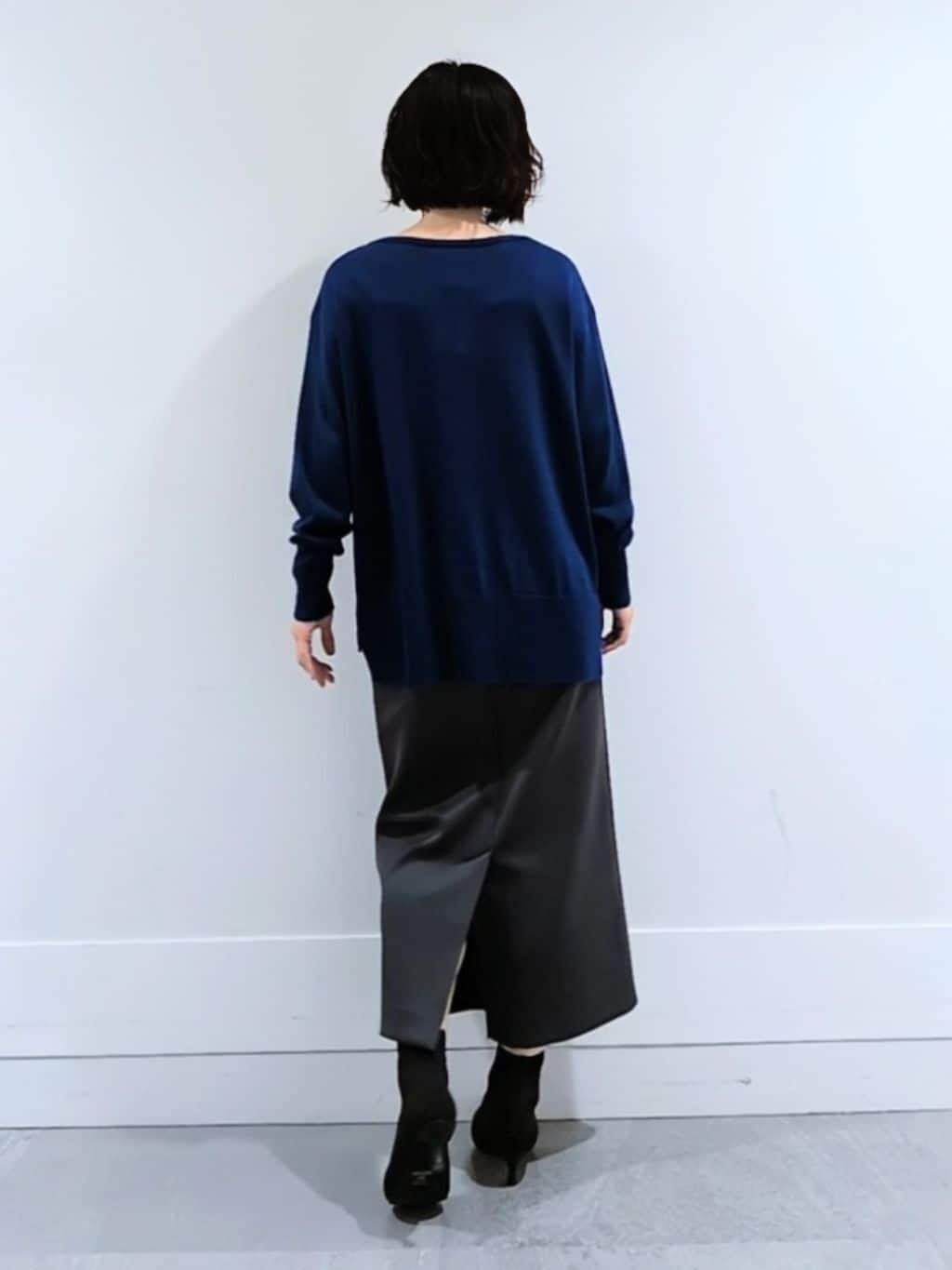ミズタさんの「UNTITLED｜【8色展開/体型カバー】魅せるタイムレスニット」を使ったコーディネート