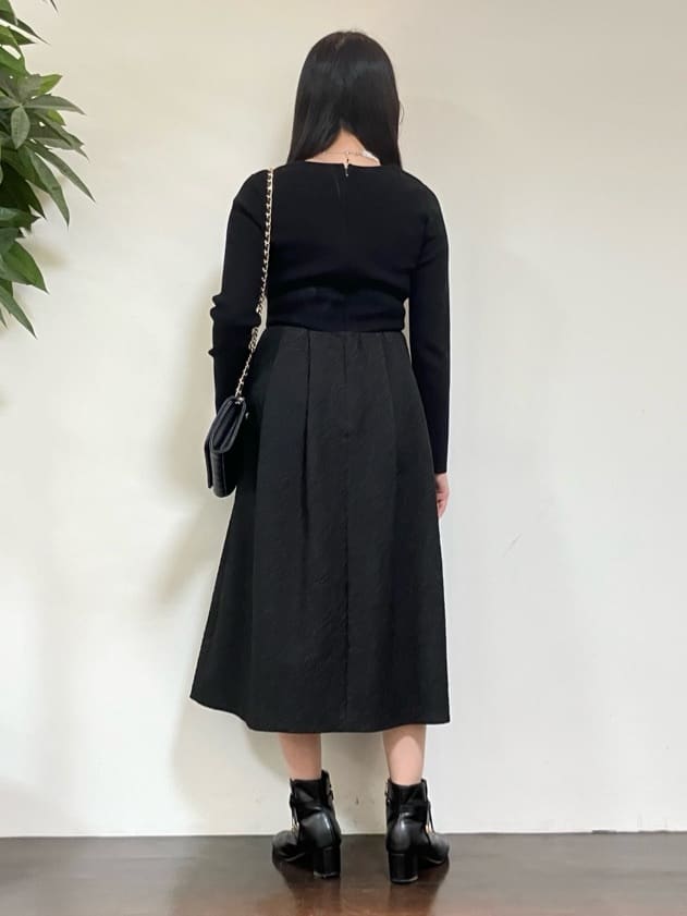 カレンさんの「UNTITLED｜【大人フェミニン/トレンド】ニット&times;ジャカード ドッキングワンピース」を使ったコーディネート