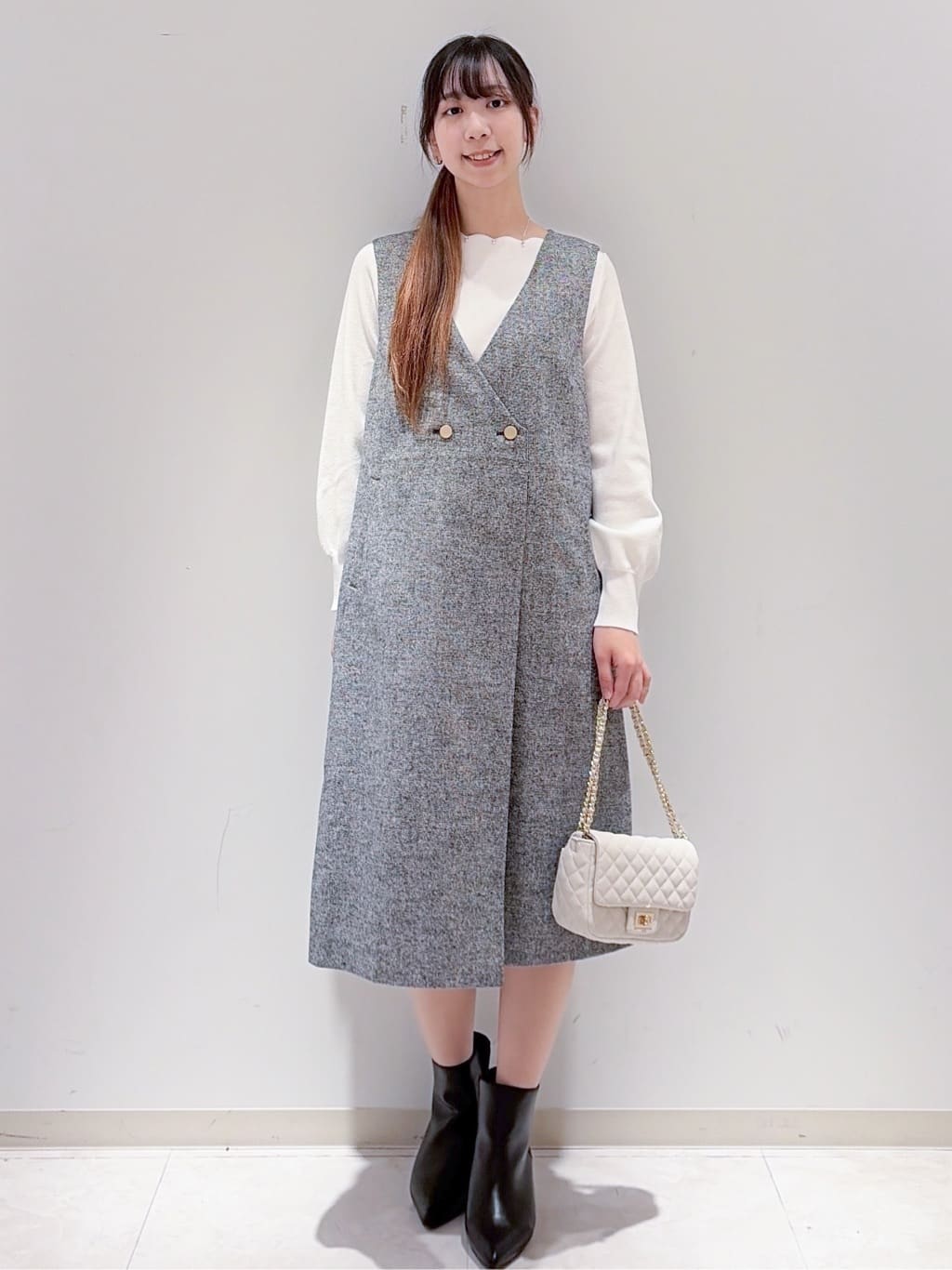 yurinaさんの「index｜ラメスカラップビジューデザインニット【洗濯機OK】《6col／S～LL》」を使ったコーディネート