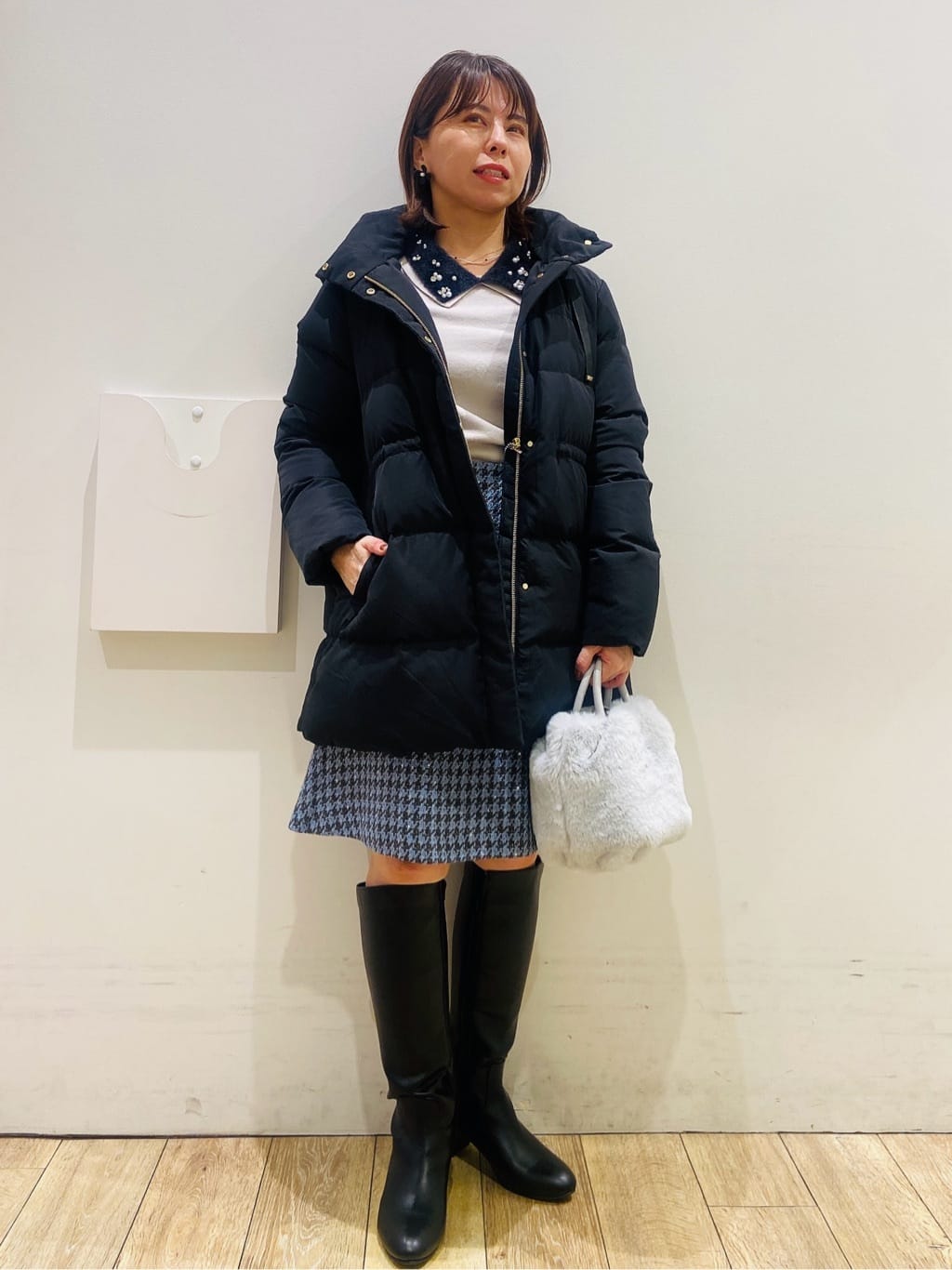 YUKOさんの「index｜ラメスパンコール千鳥柄ペプラムミニスカート【洗濯機OK／イージーアイロン】」を使ったコーディネート