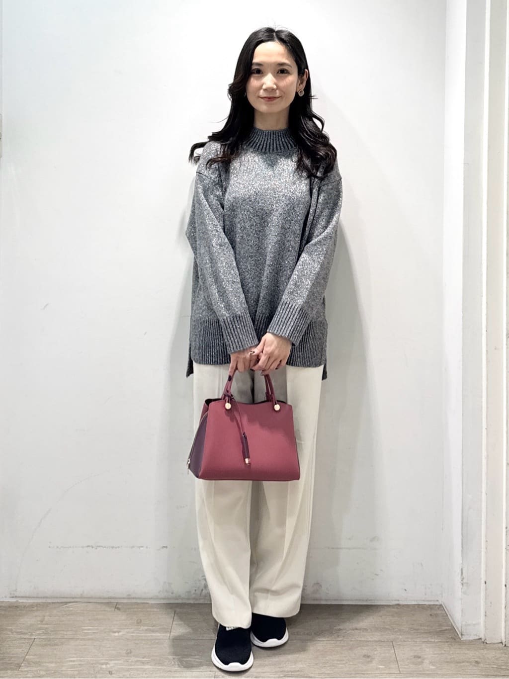 yuicciさんの「OPAQUE.CLIP｜ウォームタッチ イージーワイドパンツ【洗濯機洗OK／ストレッチ】≪SS～LL≫」を使ったコーディネート