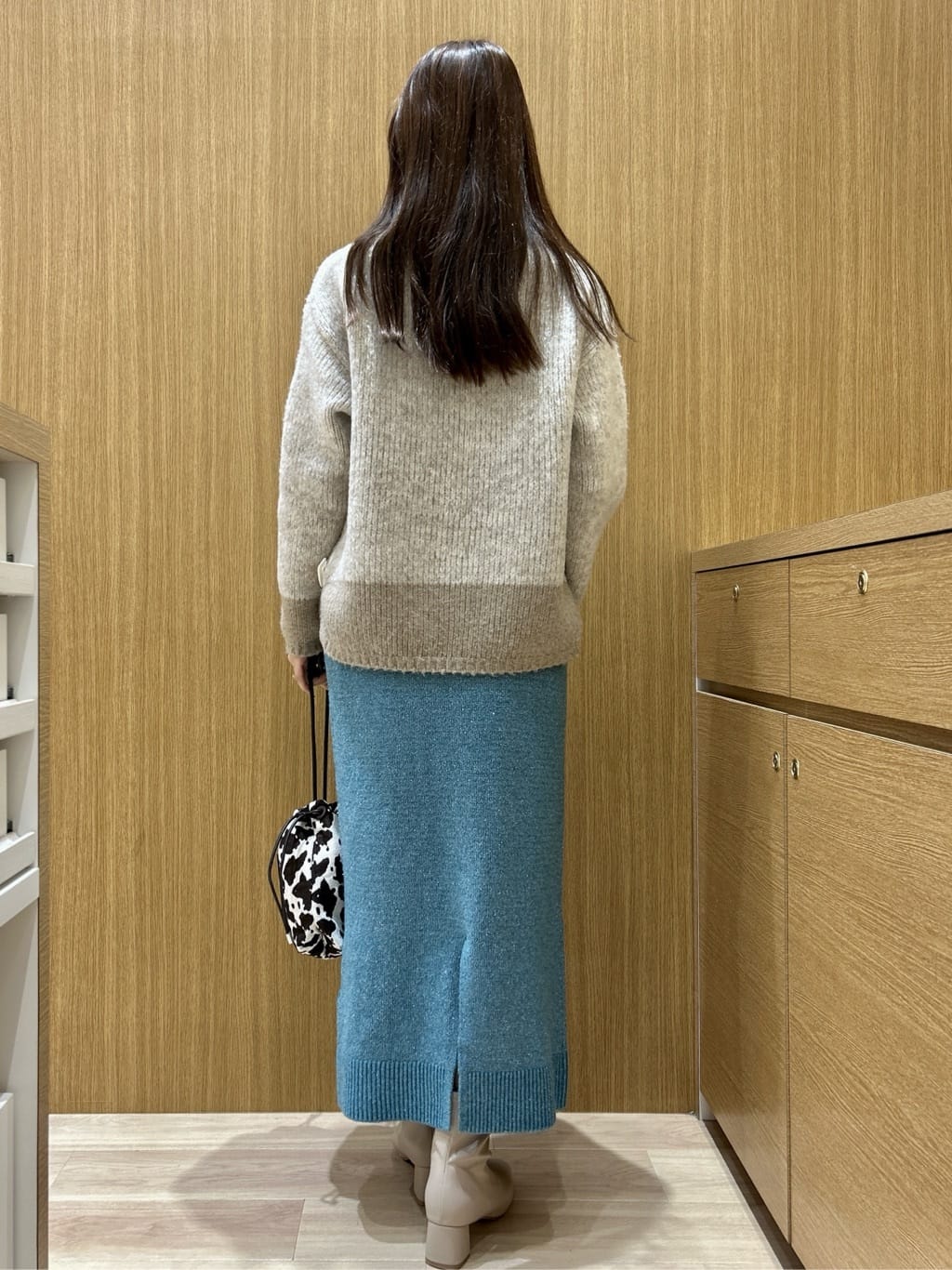 maiさんの「OPAQUE.CLIP｜カラーMIXミドルゲージニット【洗濯機OK】」を使ったコーディネート