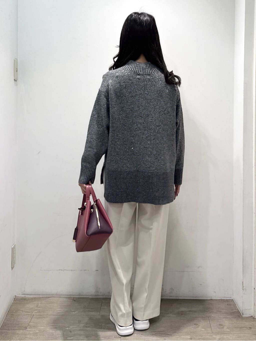 yuicciさんの「OPAQUE.CLIP｜ウォームタッチ イージーワイドパンツ【洗濯機洗OK／ストレッチ】≪SS～LL≫」を使ったコーディネート