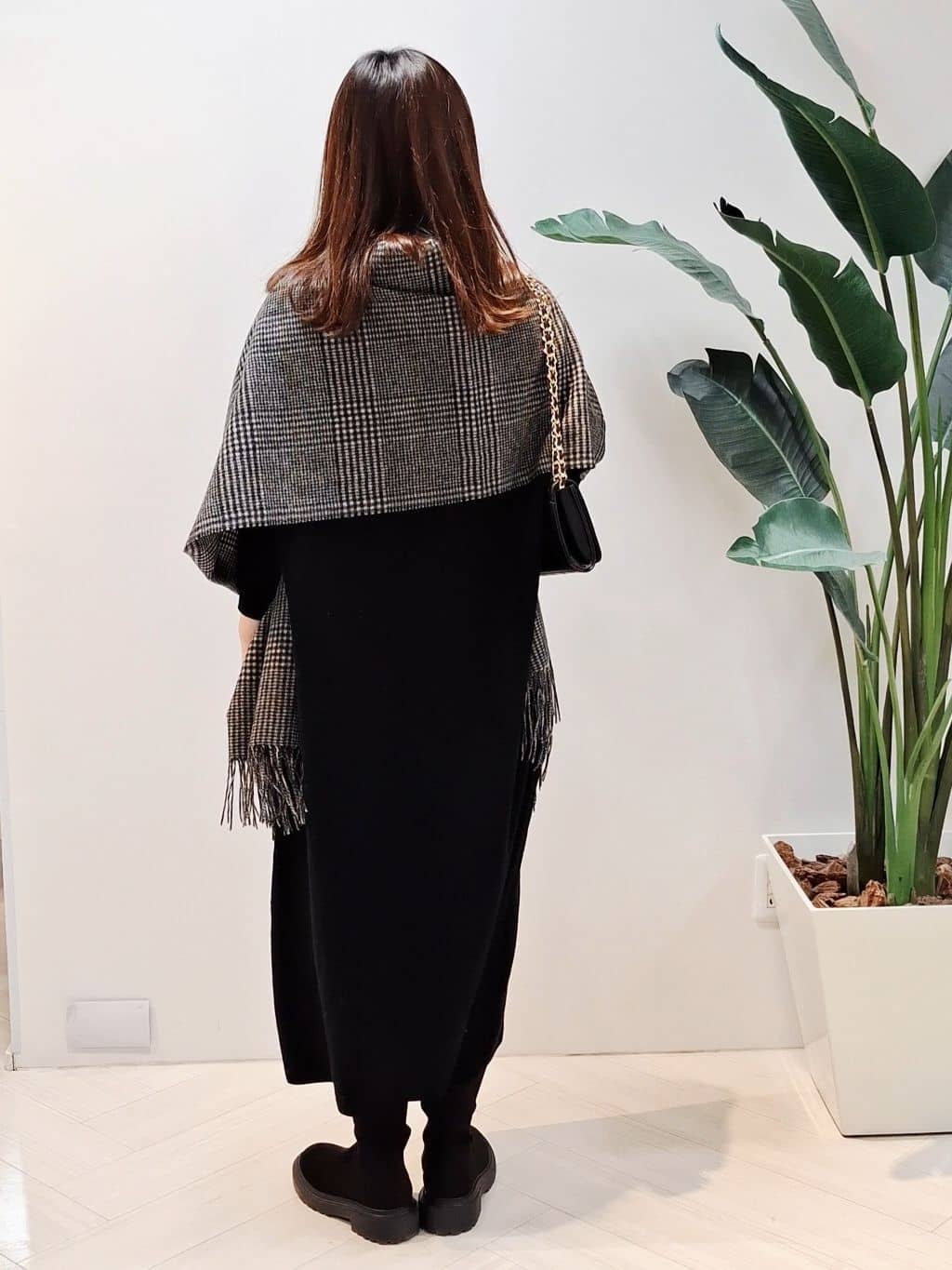YuKaRiさんの「UNTITLED｜【ロング丈/ゆったりシルエット】テントライン ニットワンピース」を使ったコーディネート
