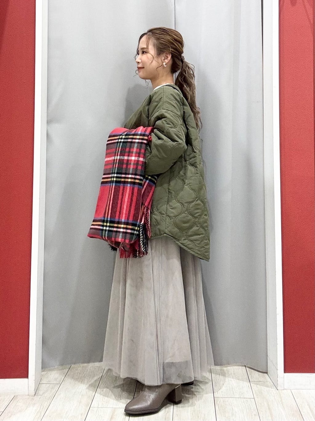 shioさんの「SHOO･LA･RUE｜【S-LL/洗濯機可】ふわふわがやみつきになる柔らかさ スウェットライクロゴニット」を使ったコーディネート