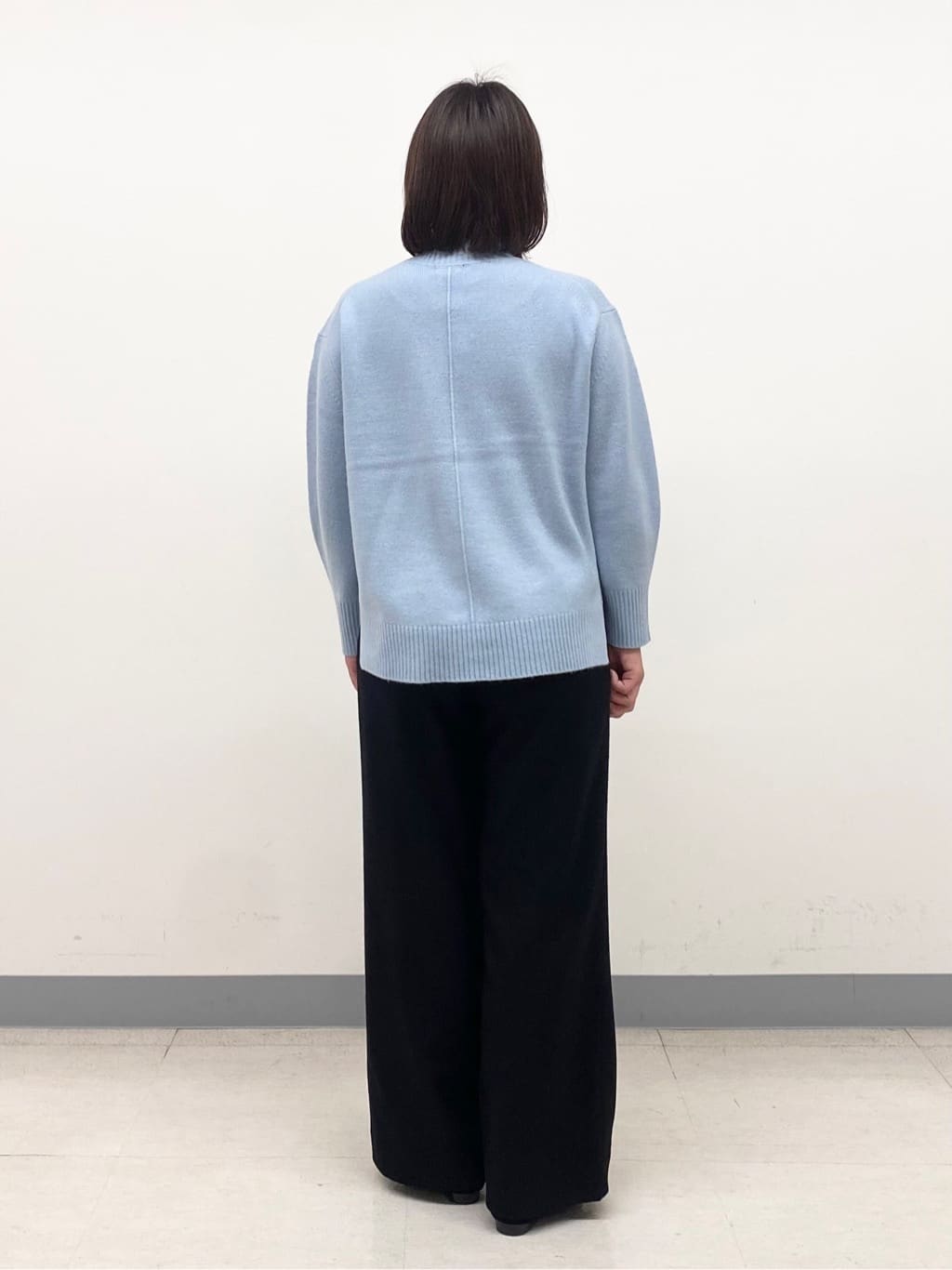 YUKARIさんの「INDIVI｜【名品／撥水／抗菌防臭】ロング丈リサイクルダウンコート」を使ったコーディネート