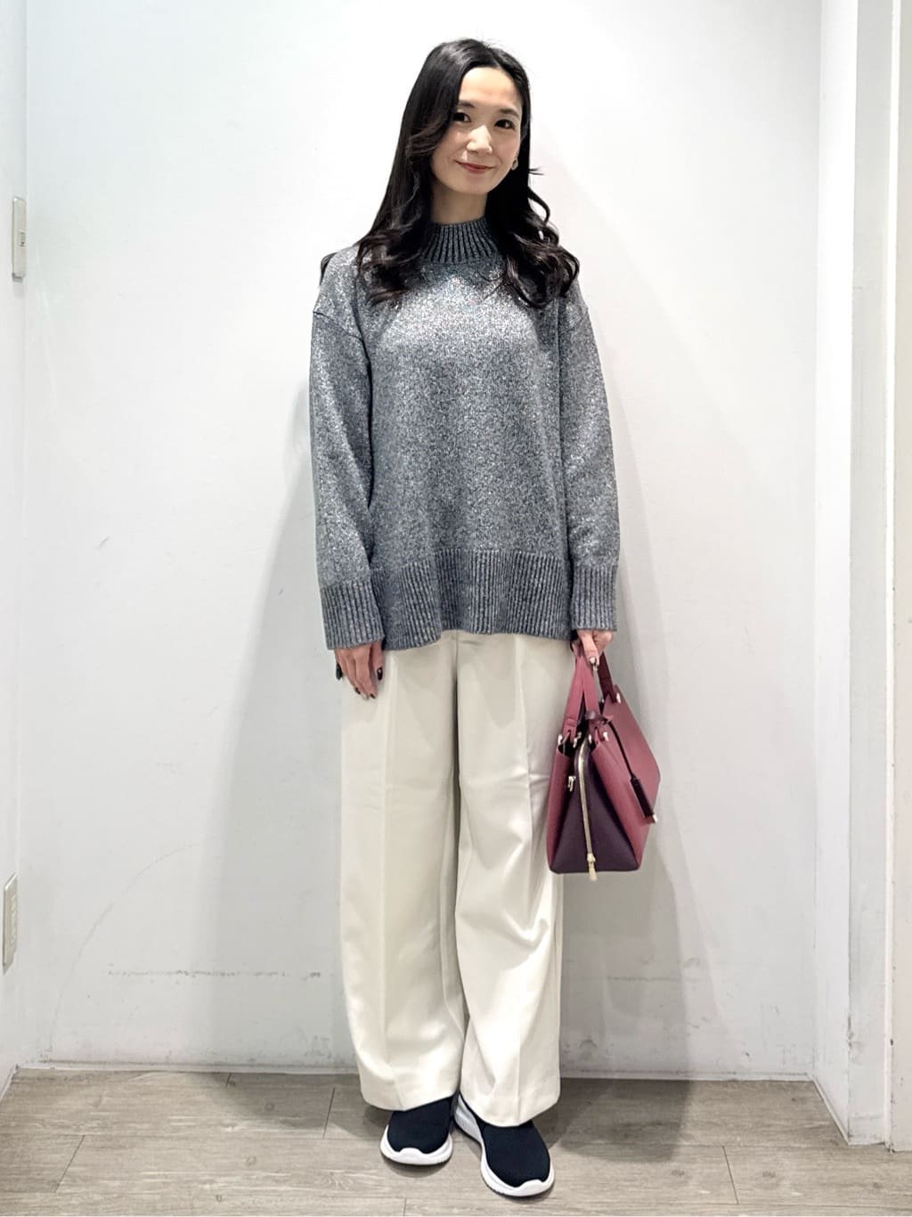 yuicciさんの「OPAQUE.CLIP｜ウォームタッチ イージーワイドパンツ【洗濯機洗OK／ストレッチ】≪SS～LL≫」を使ったコーディネート