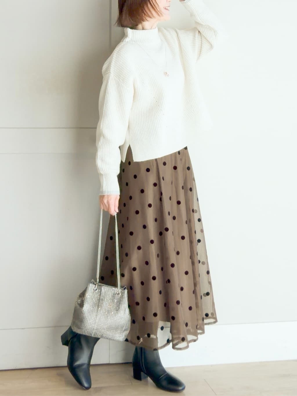 yamakoさんの「grove｜甘さを抑えて、品よく華やぐ　メッシュフロッキードットスカート」を使ったコーディネート