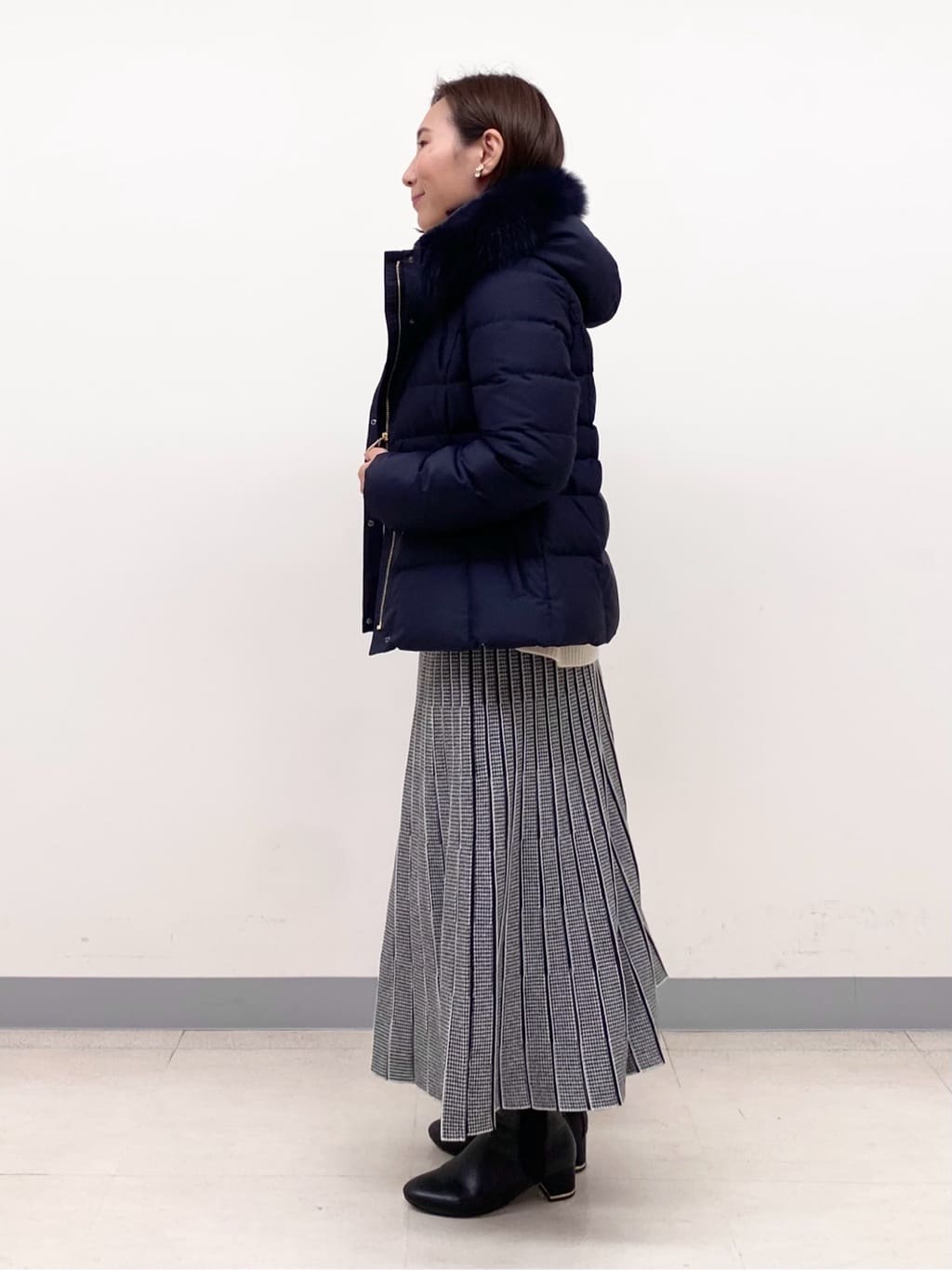YUKARIさんの「INDIVI｜【名品／撥水／抗菌防臭】ショート丈リサイクルダウンコート」を使ったコーディネート