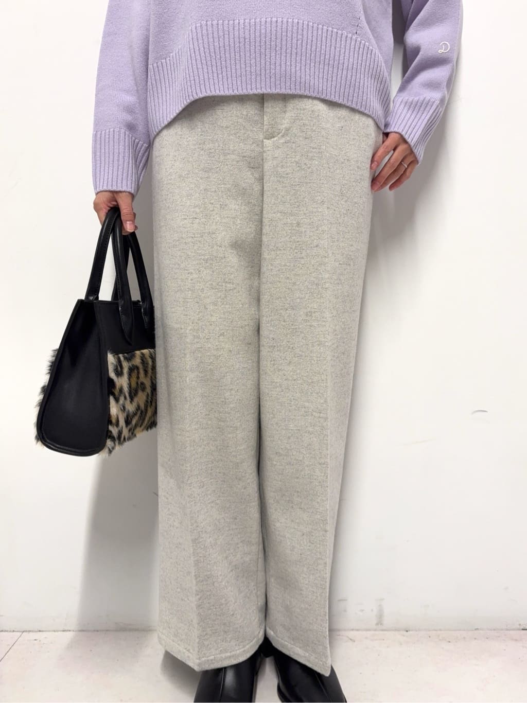 Nishijimaさんの「DRESSTERIOR｜◆フェイクファーコンビリサイクルレザートートバッグ」を使ったコーディネート