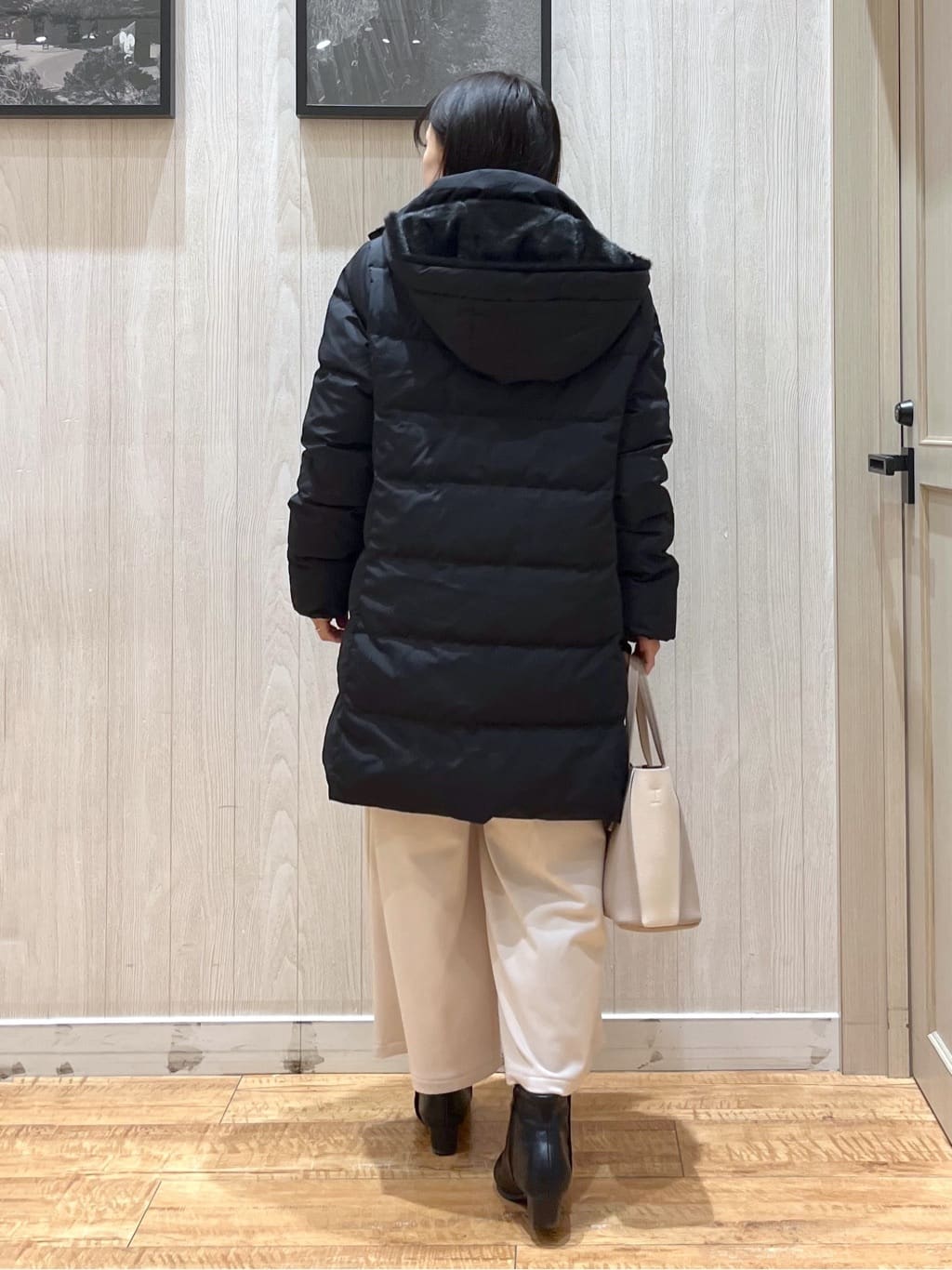 shirayuuuさんの「SHOO･LA･RUE｜【洗濯機可/撥水】フェイクファーフード ロングダウン」を使ったコーディネート