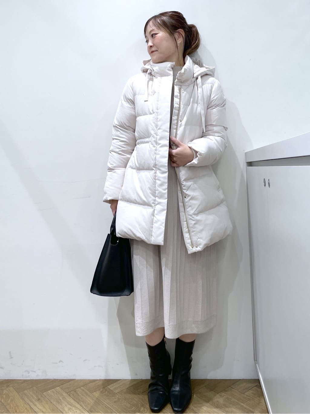 Junさんの「index｜KAWADAダウンドロストミドルコート【撥水／洗濯機OK／2WAY／静電気防止裏地】《XS～3L》」を使ったコーディネート