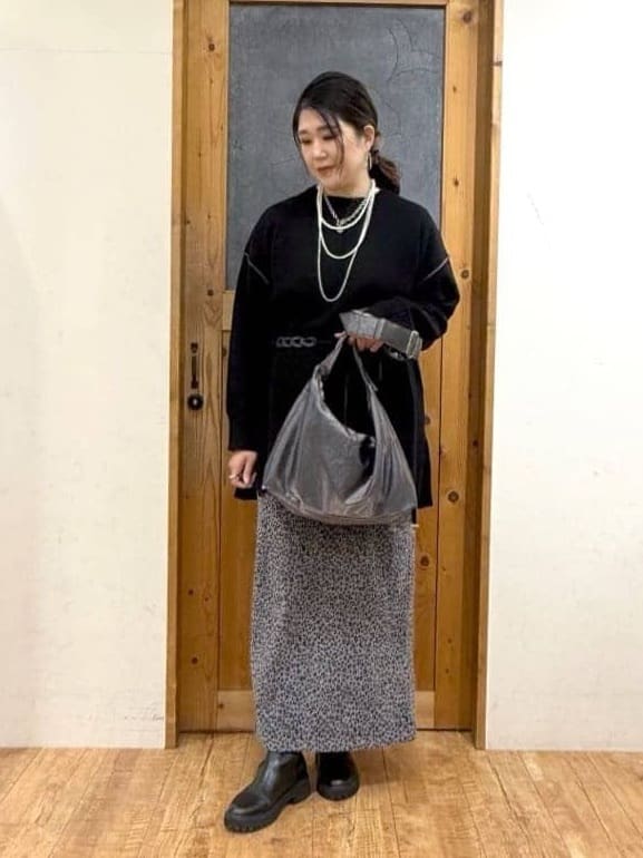 Ayana.さんの「SHOO･LA･RUE｜【洗濯機可/毛玉レス】上品に体型カバー チュニックニットワンピース」を使ったコーディネート