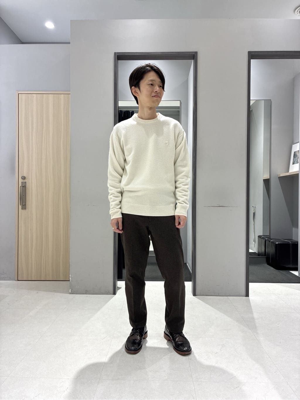 わいずみさんの「TAKEO KIKUCHI｜カシミヤブレンド ビーバー調ステンカラーコート」を使ったコーディネート