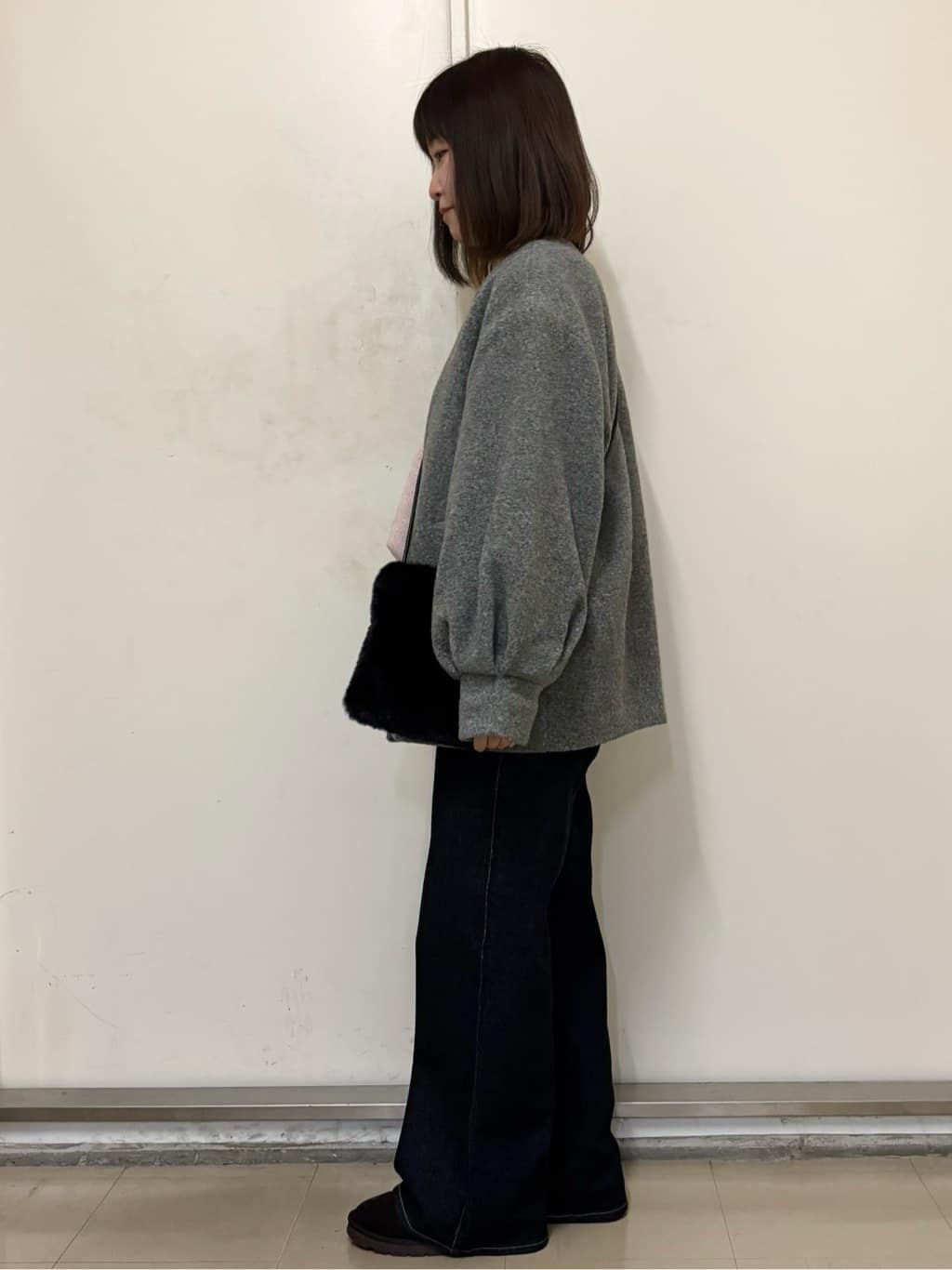 やまさんの「OPAQUE.CLIP｜リラクシークルーネックニット【洗濯機OK】」を使ったコーディネート